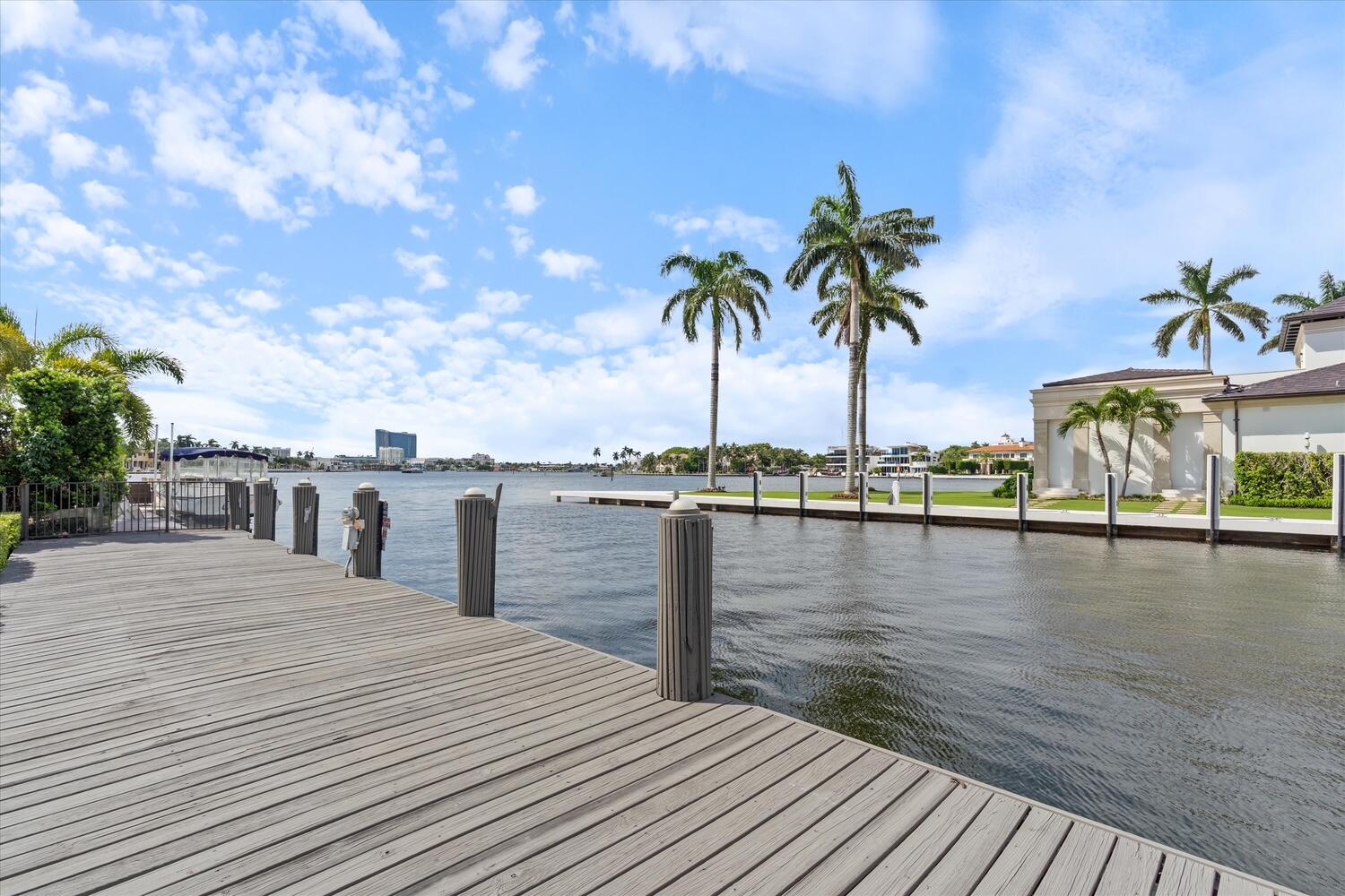 37-703 Royal Plaza Drive Ft. Lauderdale,