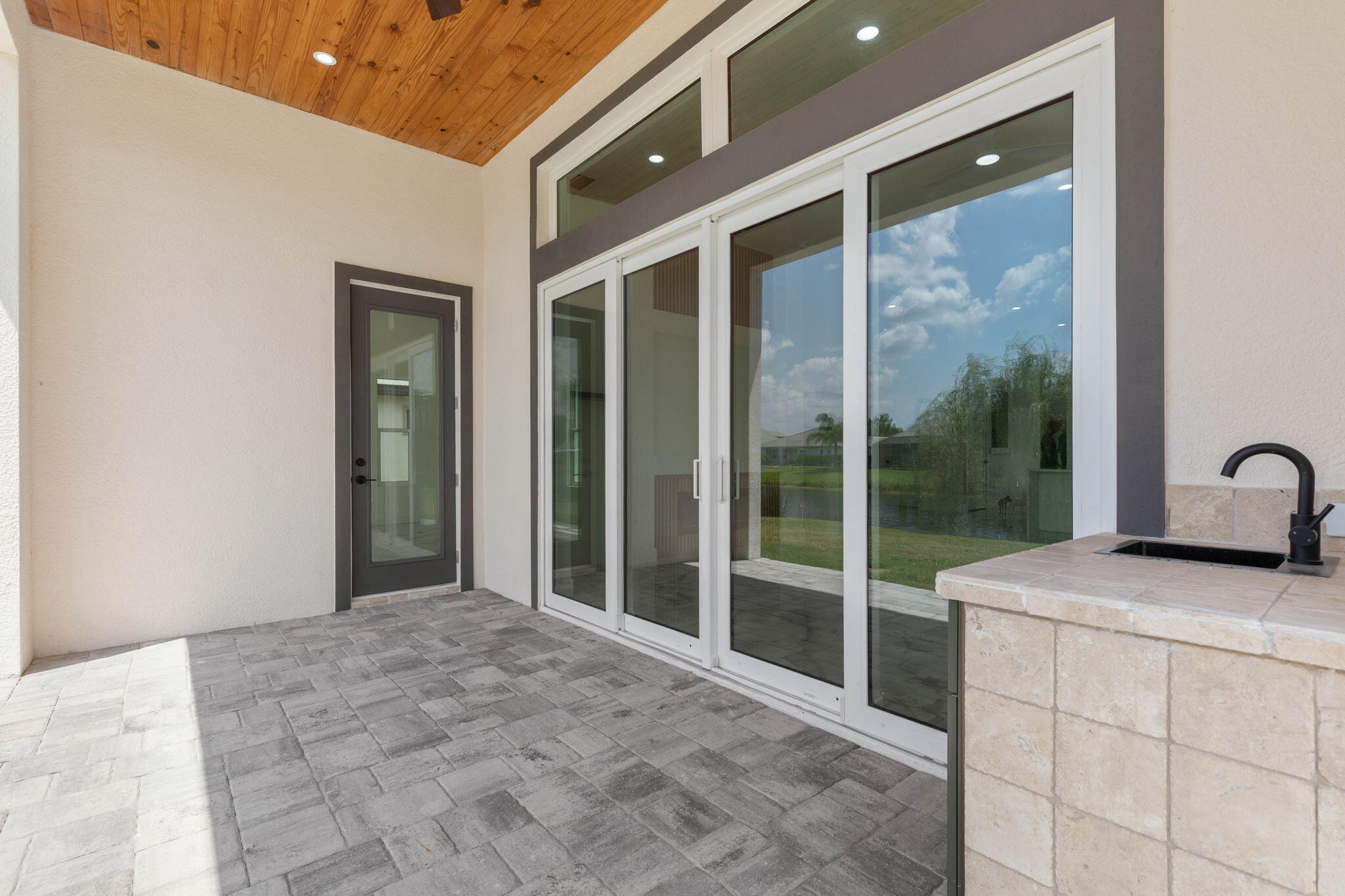 61-web-or-mls-116 Longview Way N-58
