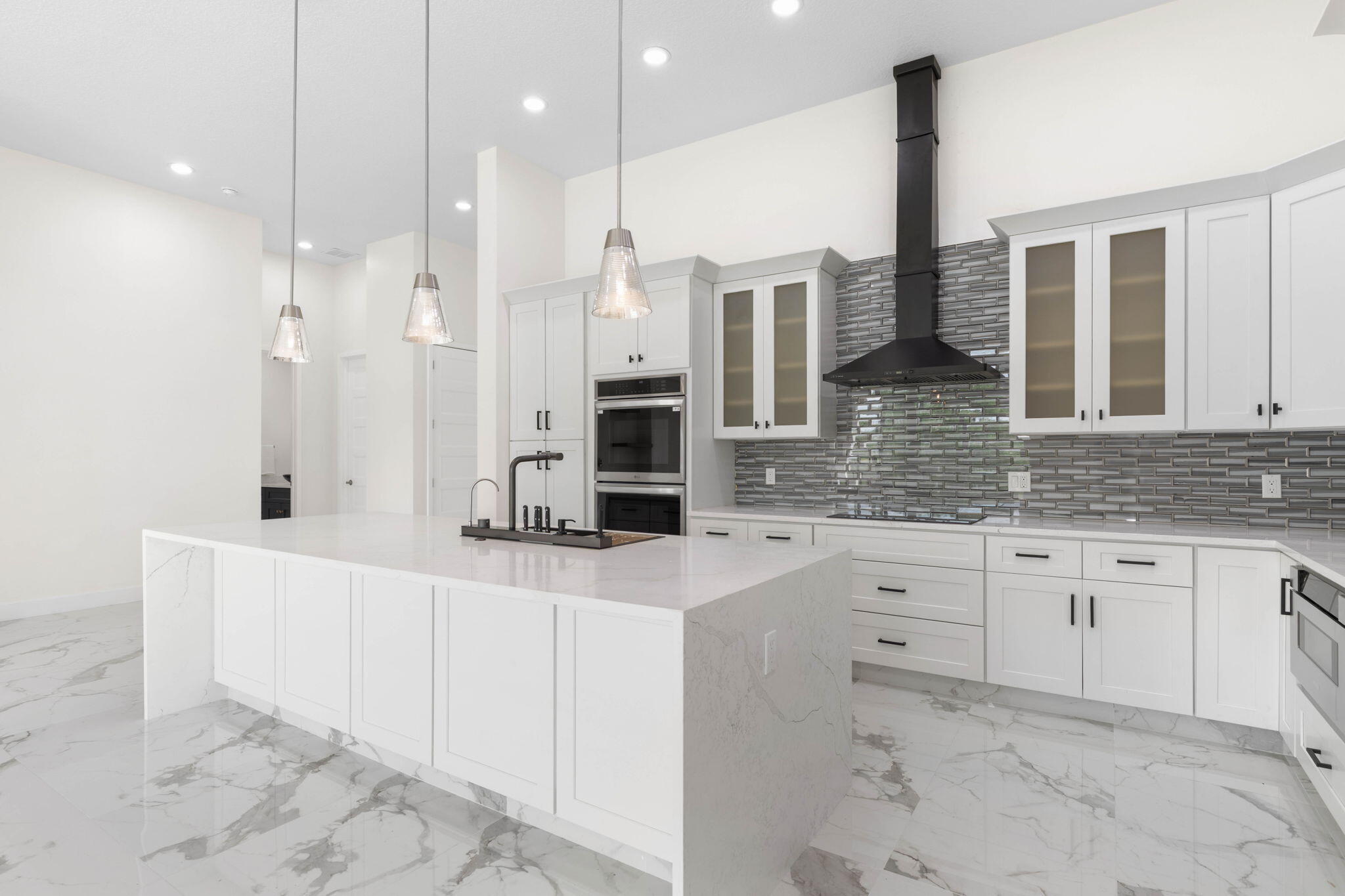 14-web-or-mls-116 Longview Way N-13