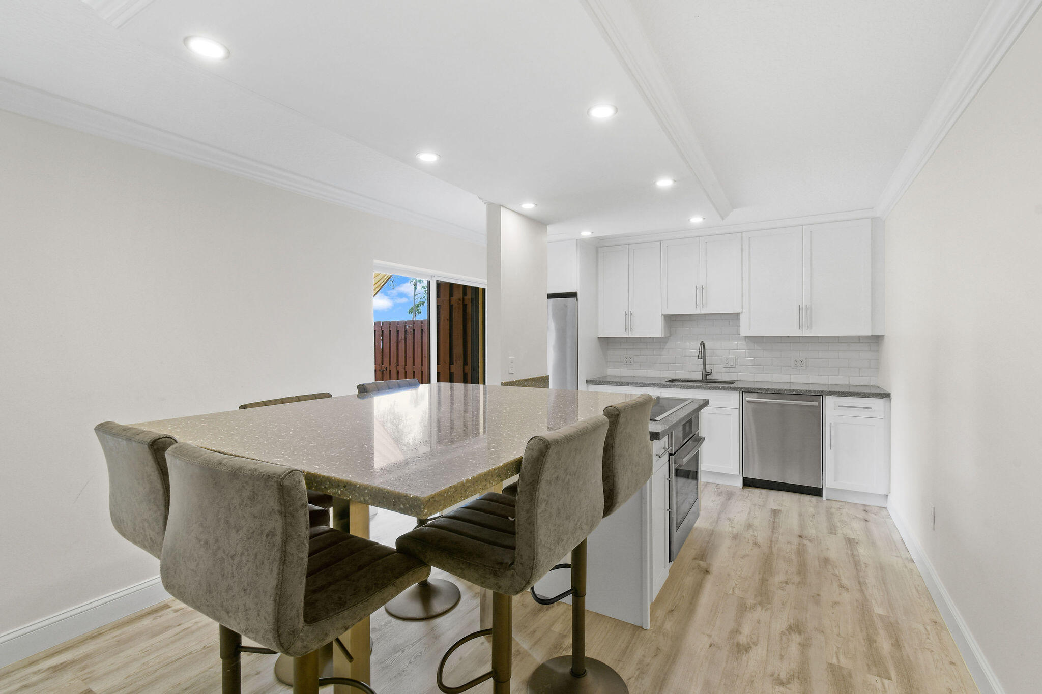 Eat in Kitchen