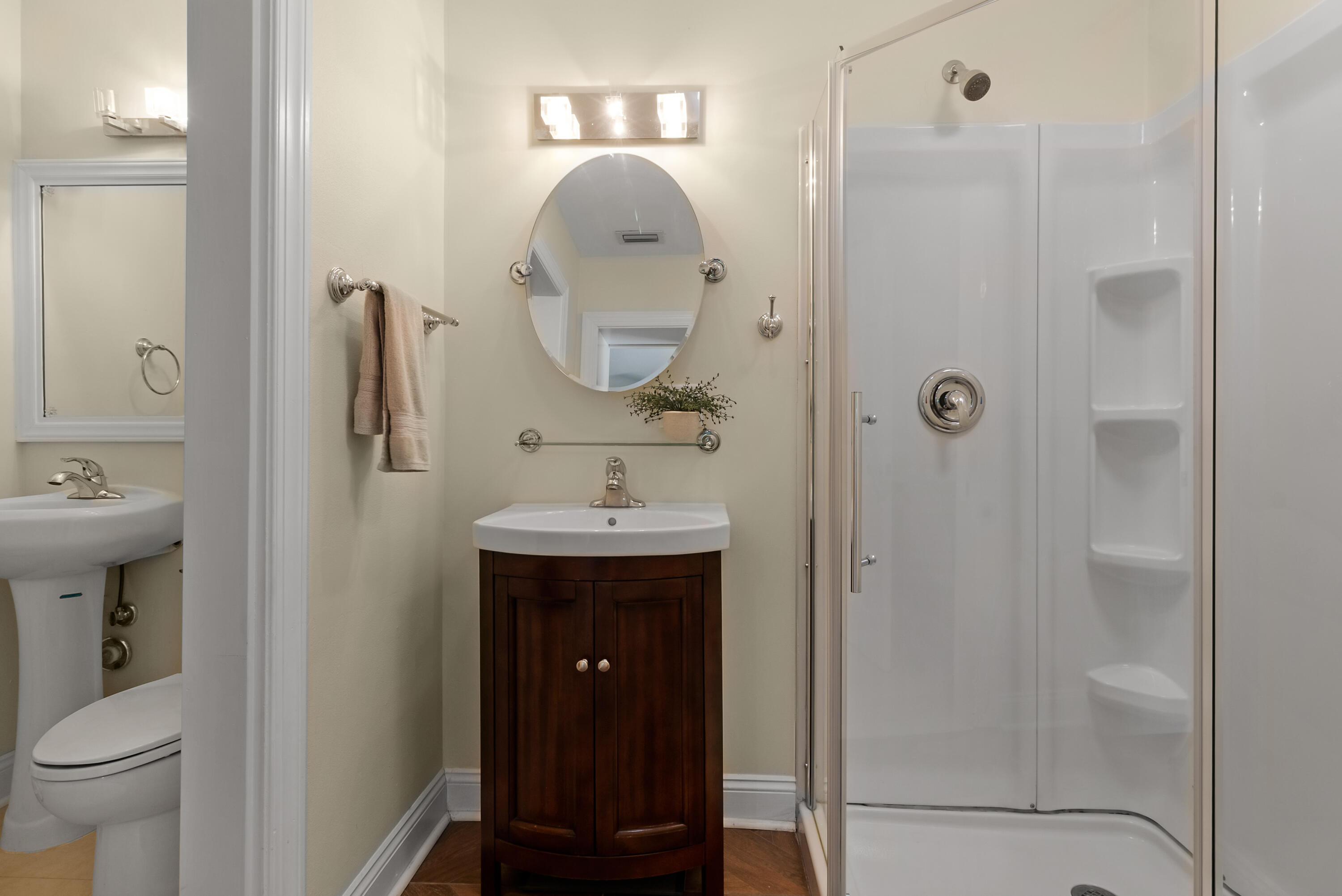33_accutour_3240-lakeview-dr -033