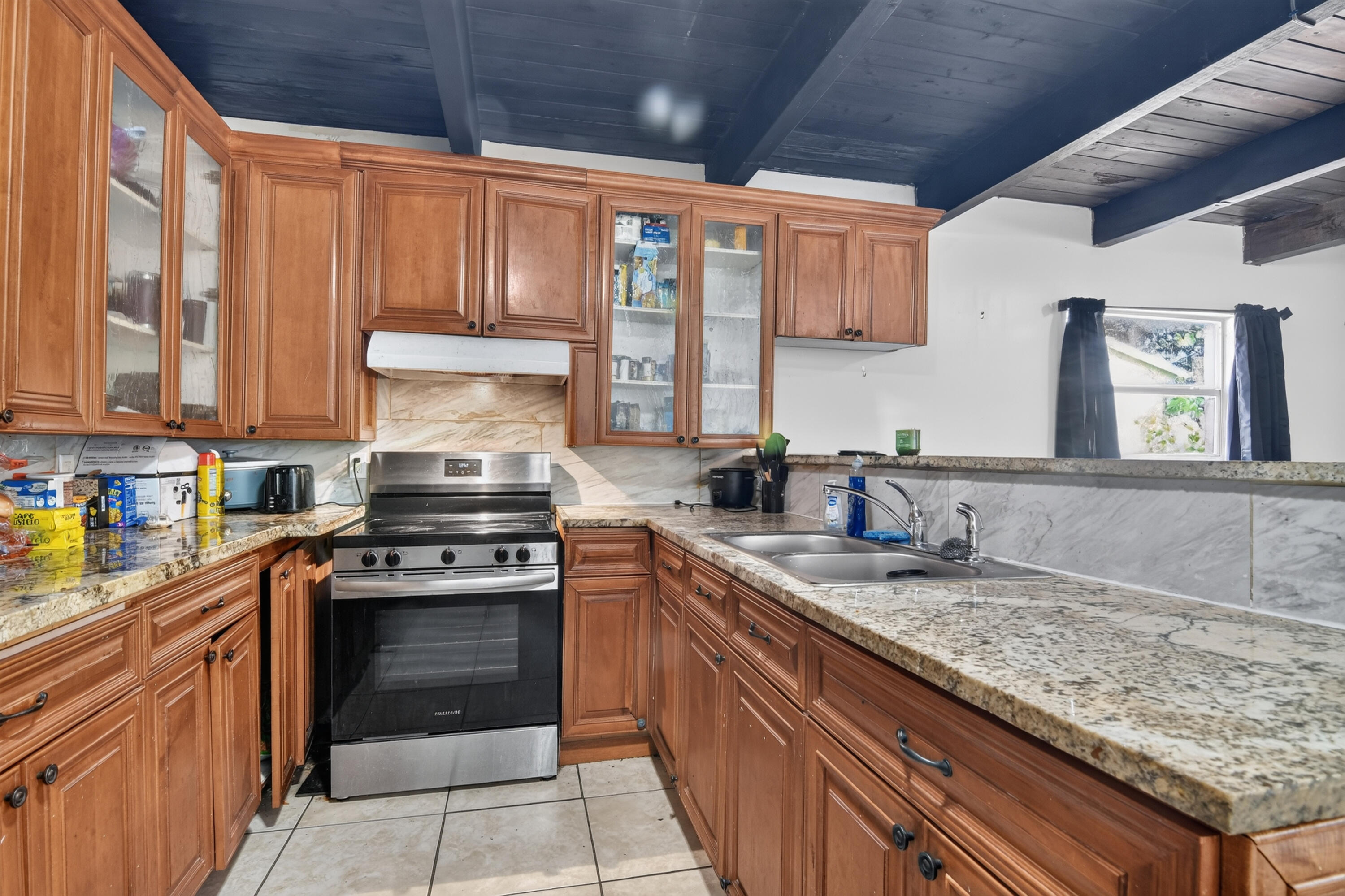 12-1336-Longwood-St-11