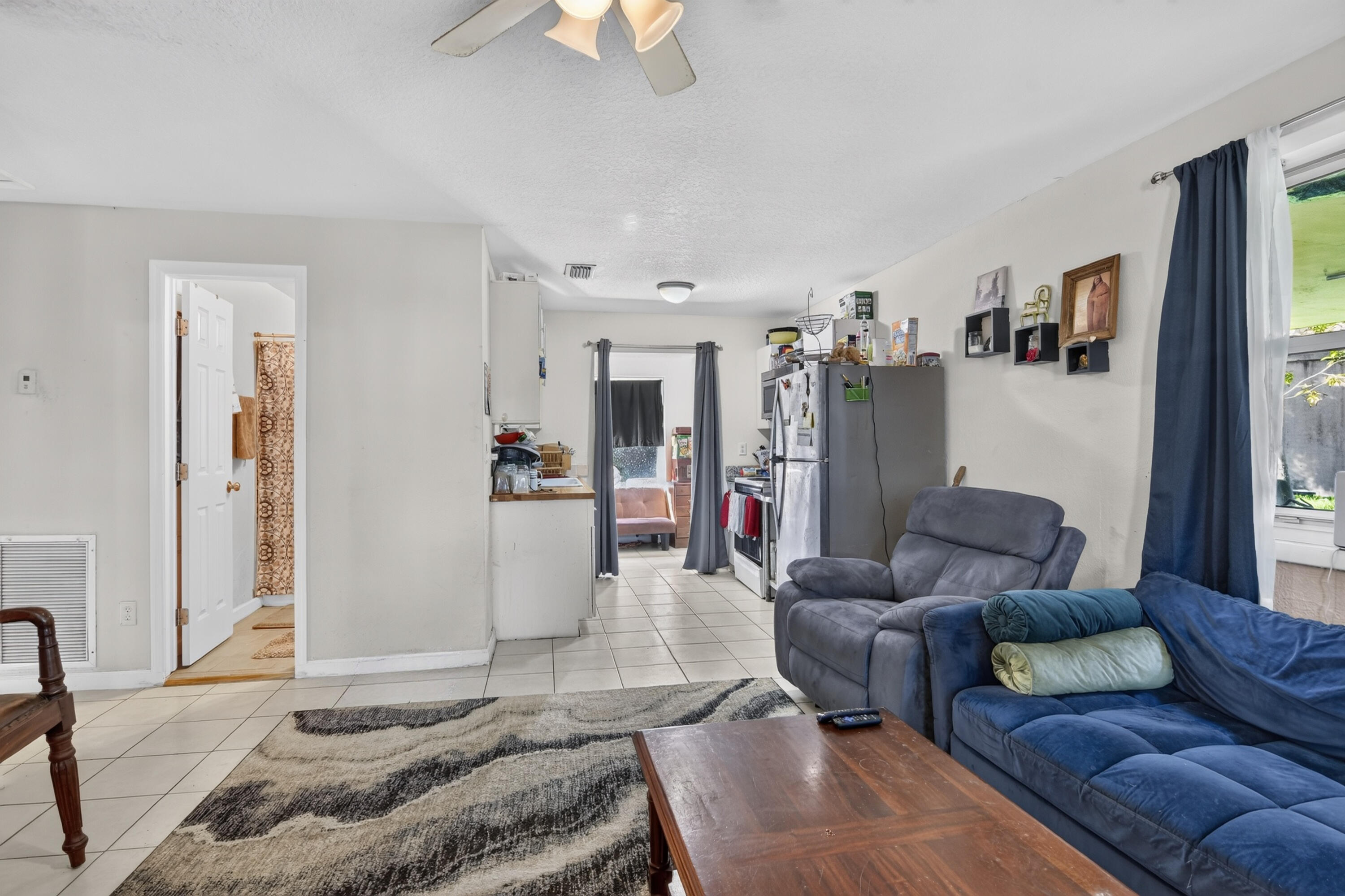 10-1340-Longwood-St-9
