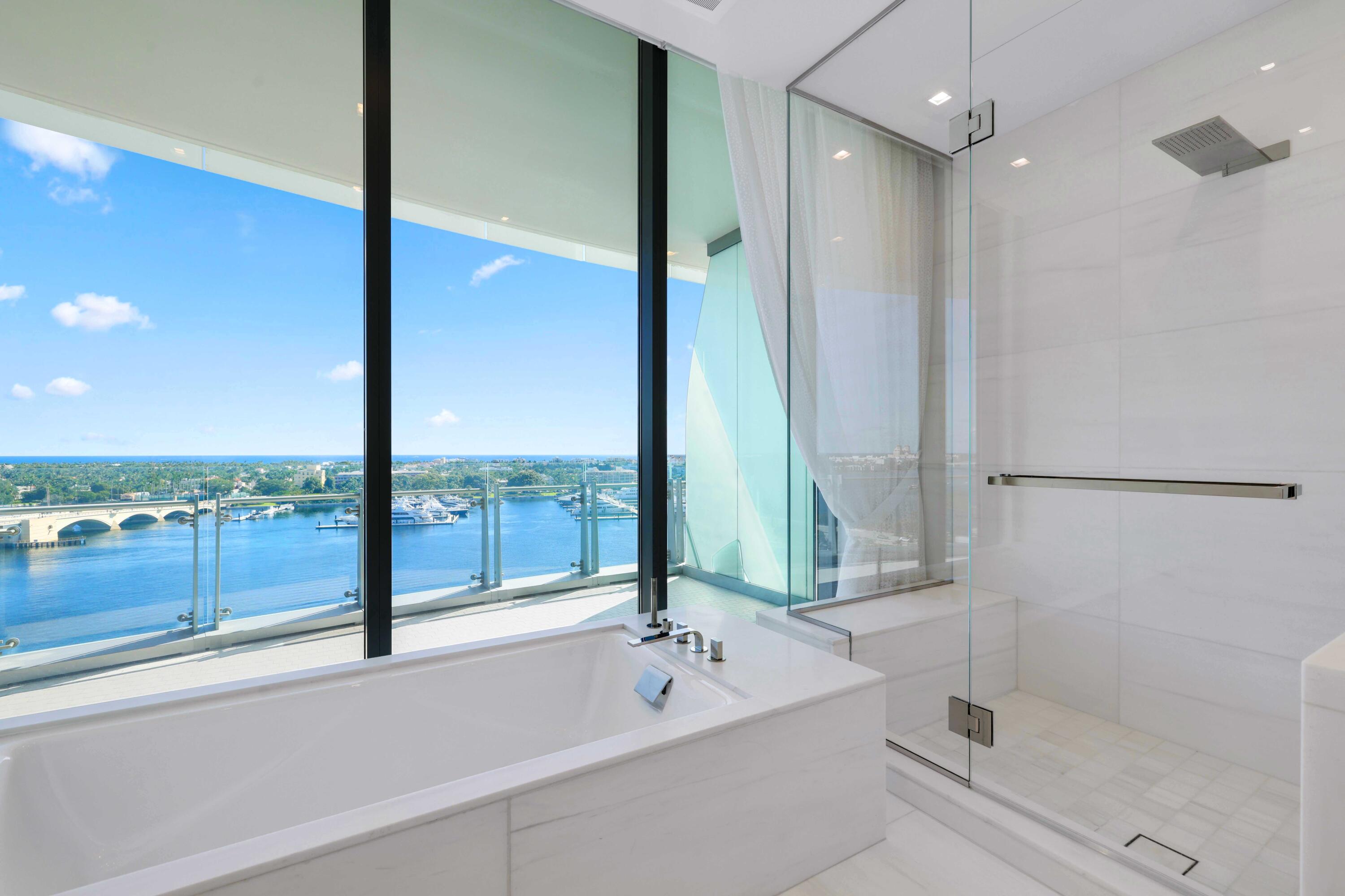 19 Bistrol 1101 - Primary Bathroom 1
