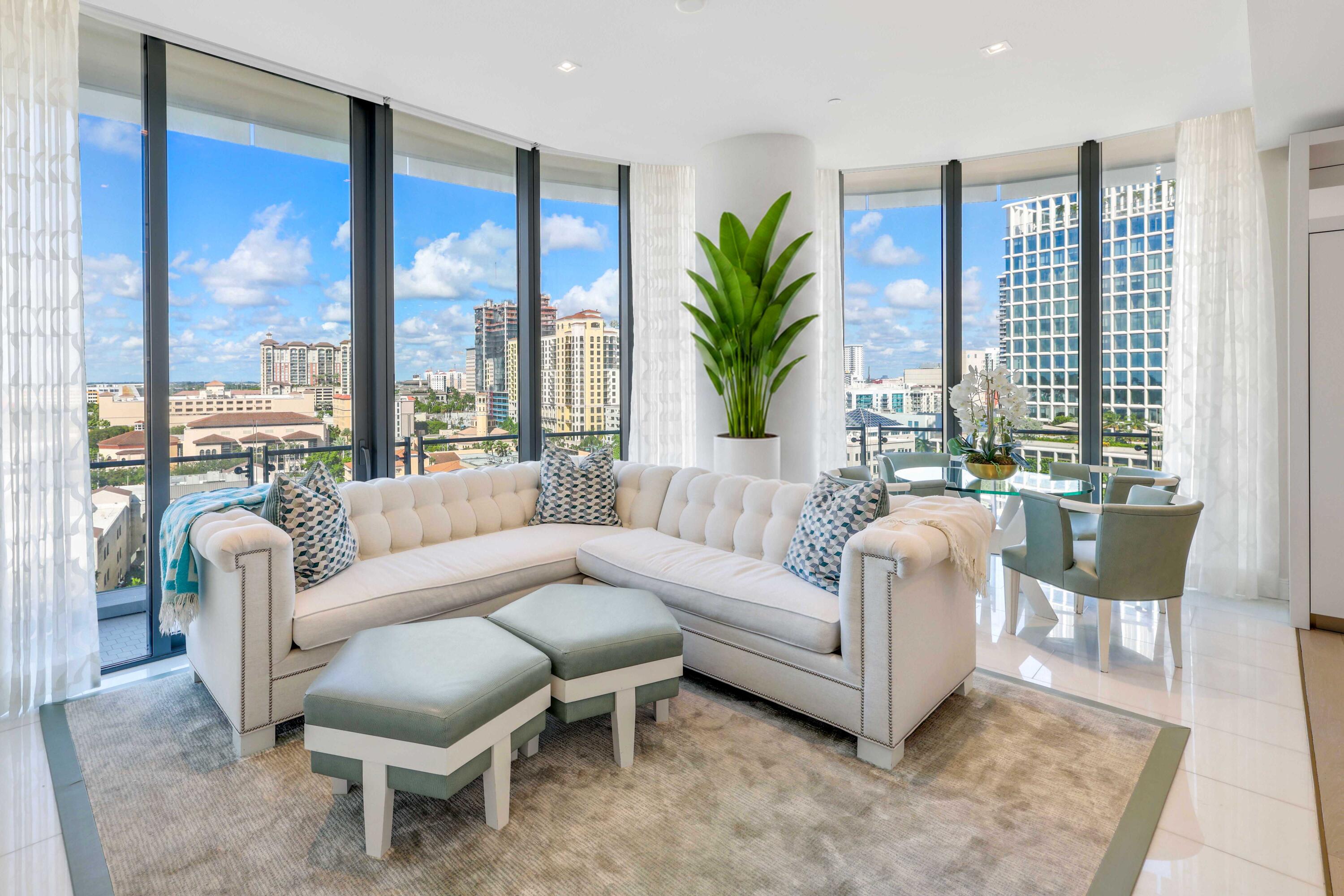 11 Bistrol 1101 - Family Room