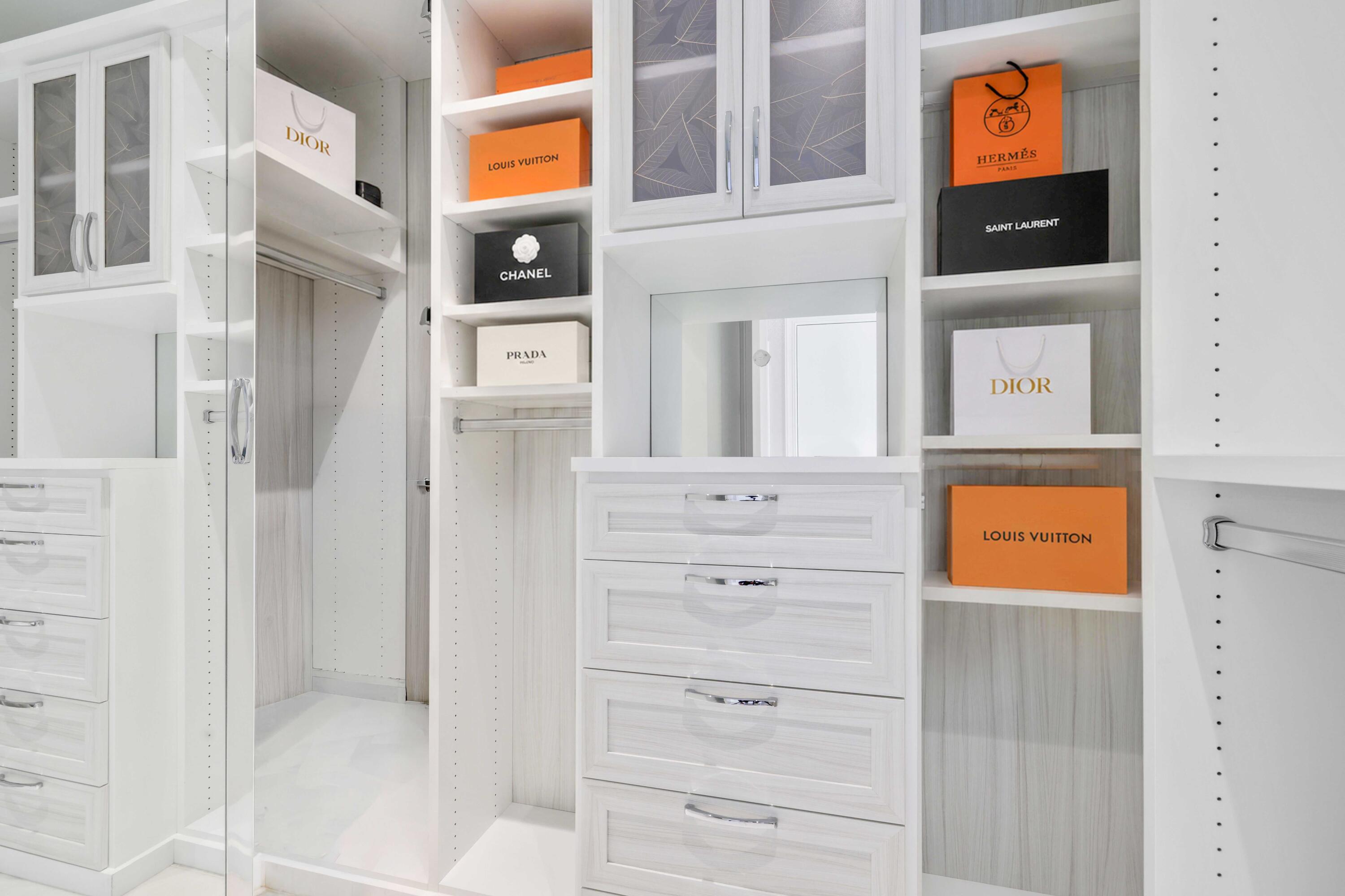 21 Bistrol 1101 - Primary Closet 2