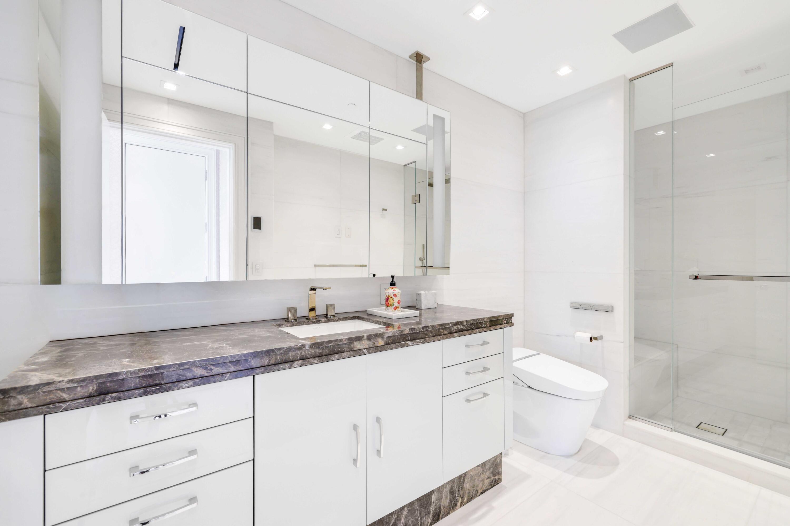 23 Bistrol 1101 - Primary Bathroom 2