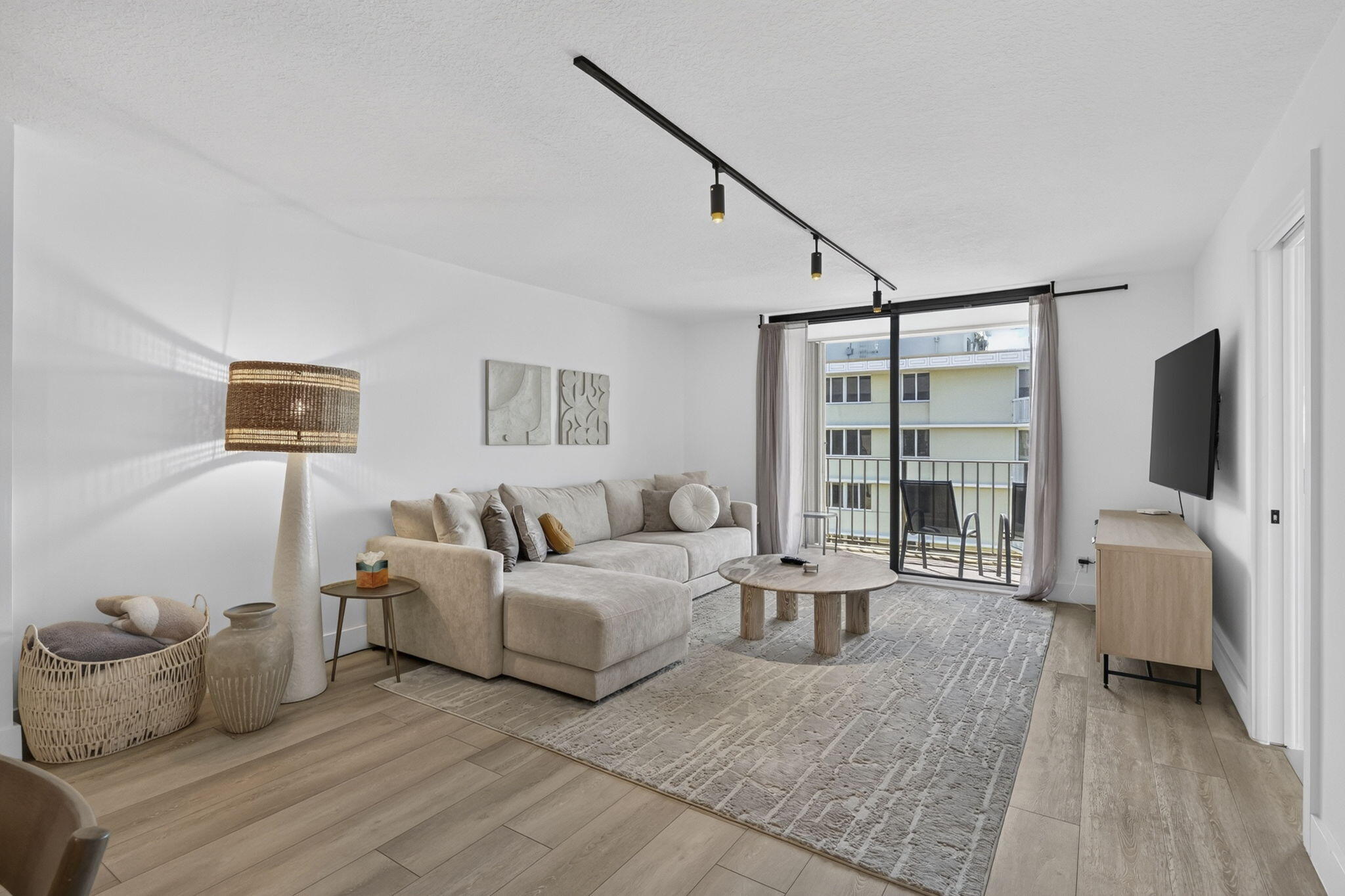 018
