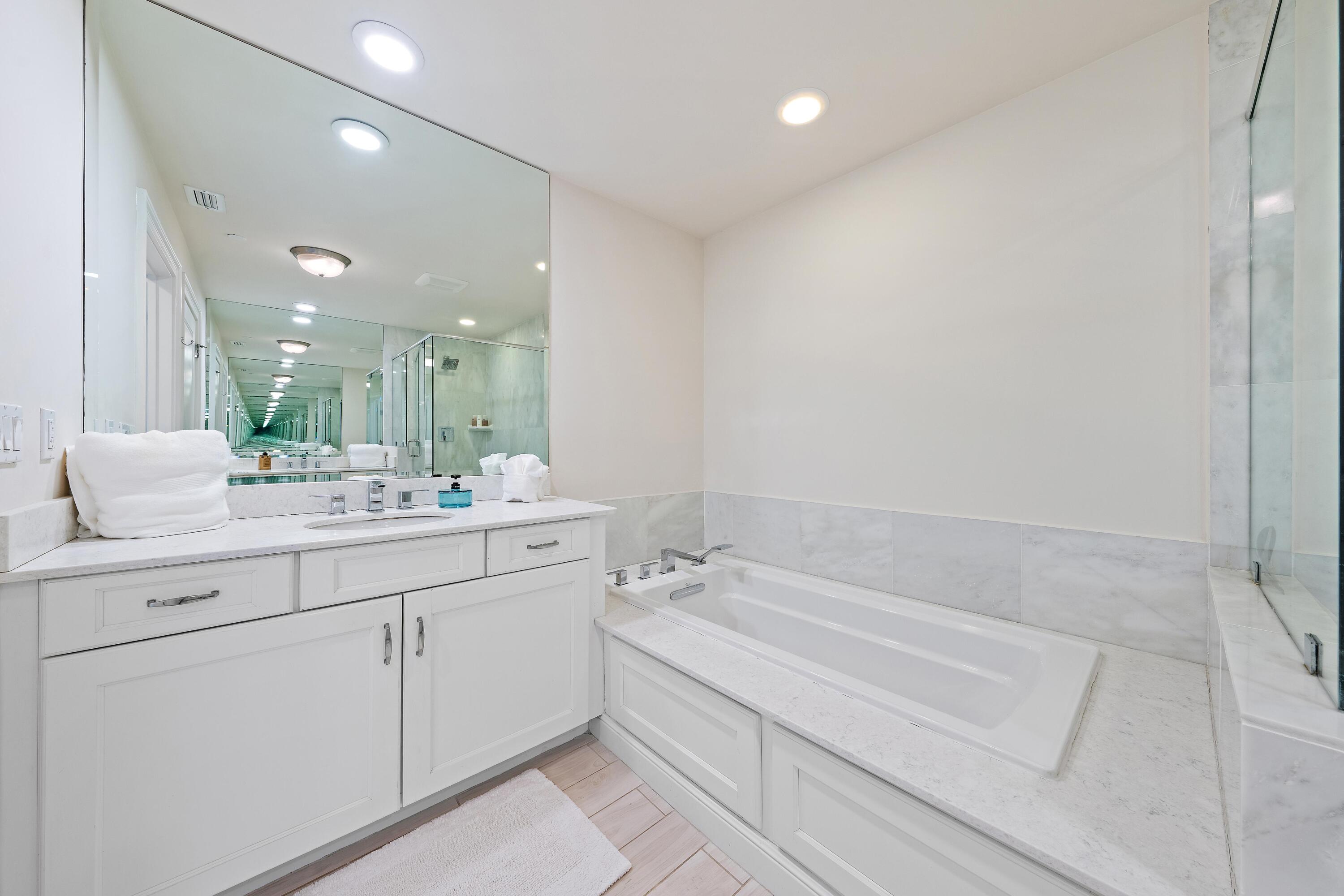 MLS - 432 Bay Colony Dr N-18