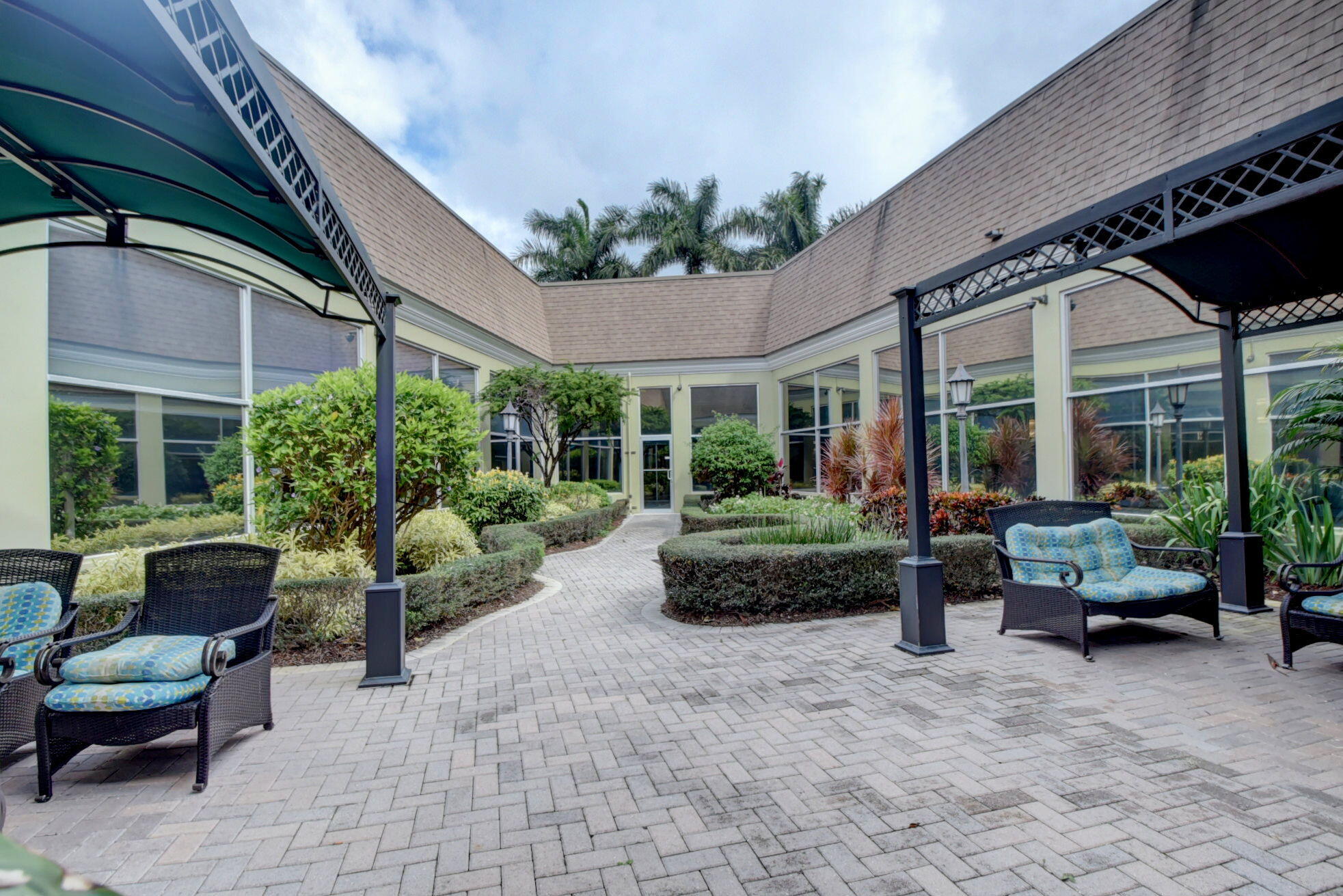 97-web-or-mls-Kings Point (35)