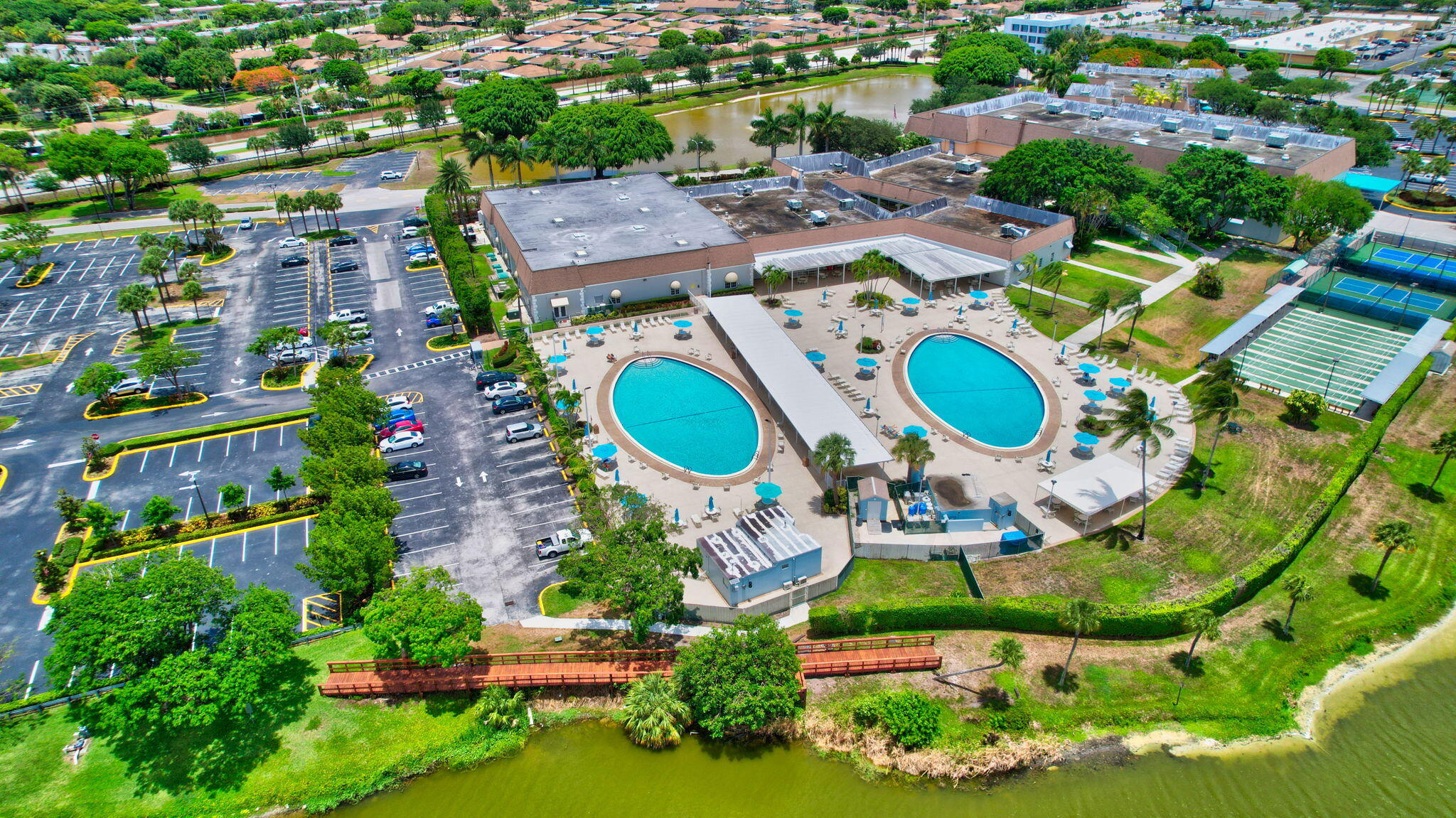 84-web-or-mls-Kings Point (22)