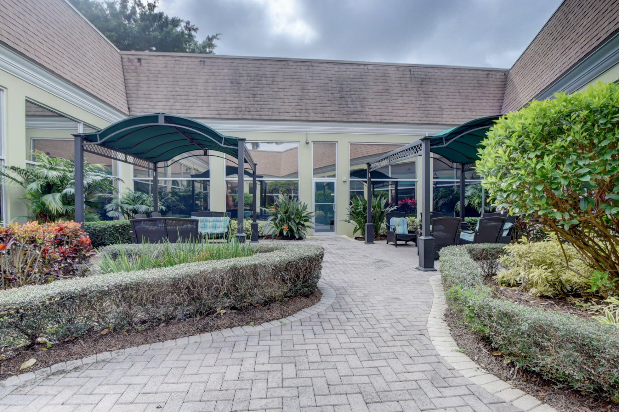 99-web-or-mls-Kings Point (37)