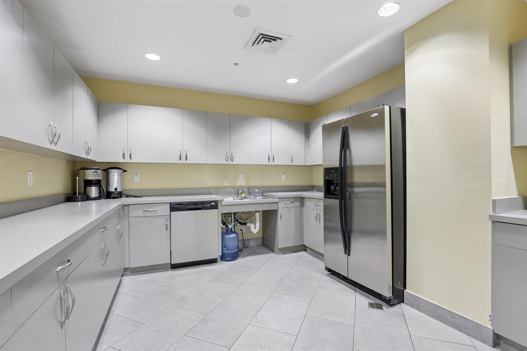 Clubhouse Kitchen