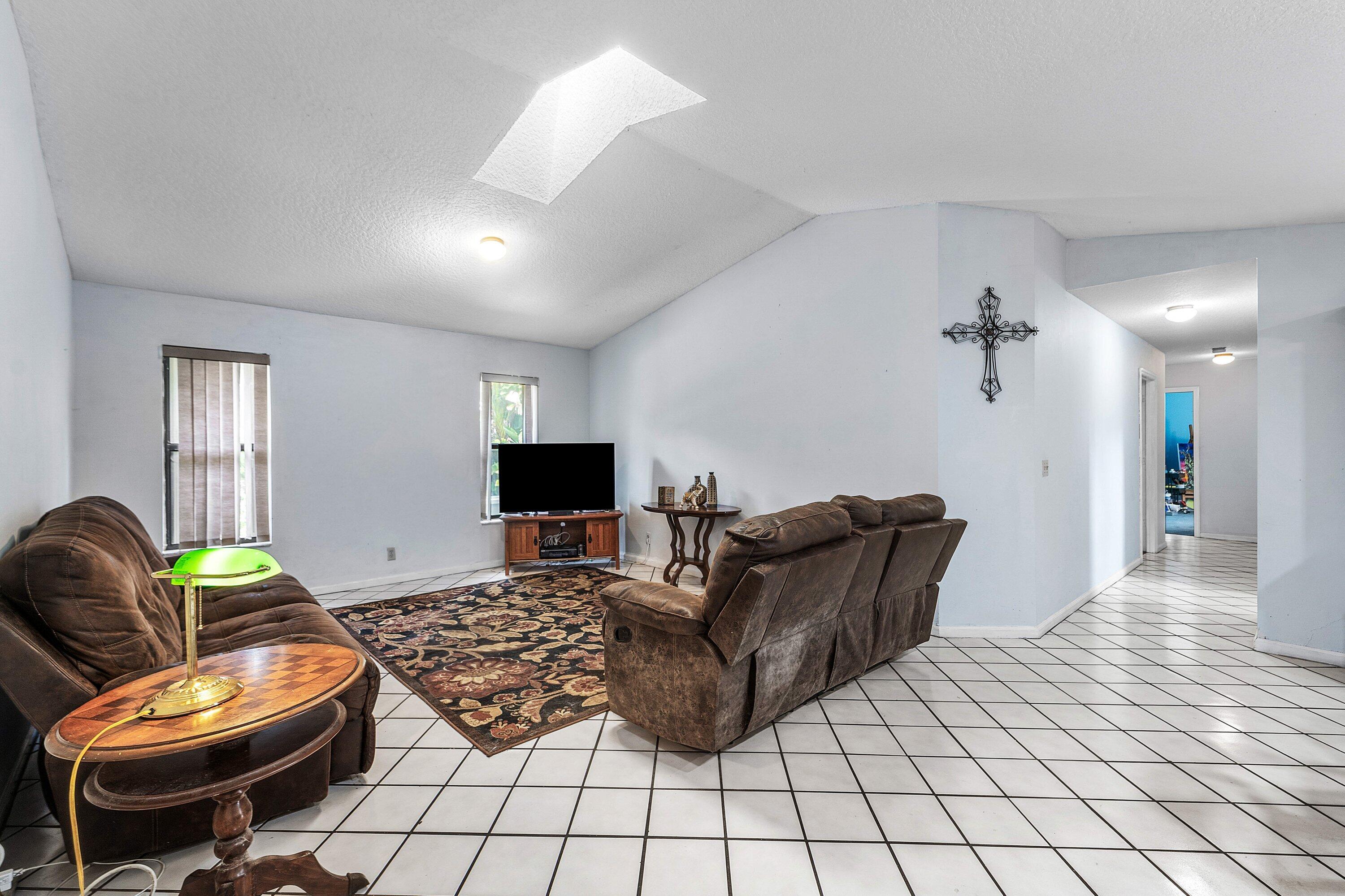 020-4535123rdTrailNorth-WestPalmBeach-FL 020-4535123rdTrailNorth-WestPalmBeach-FL
