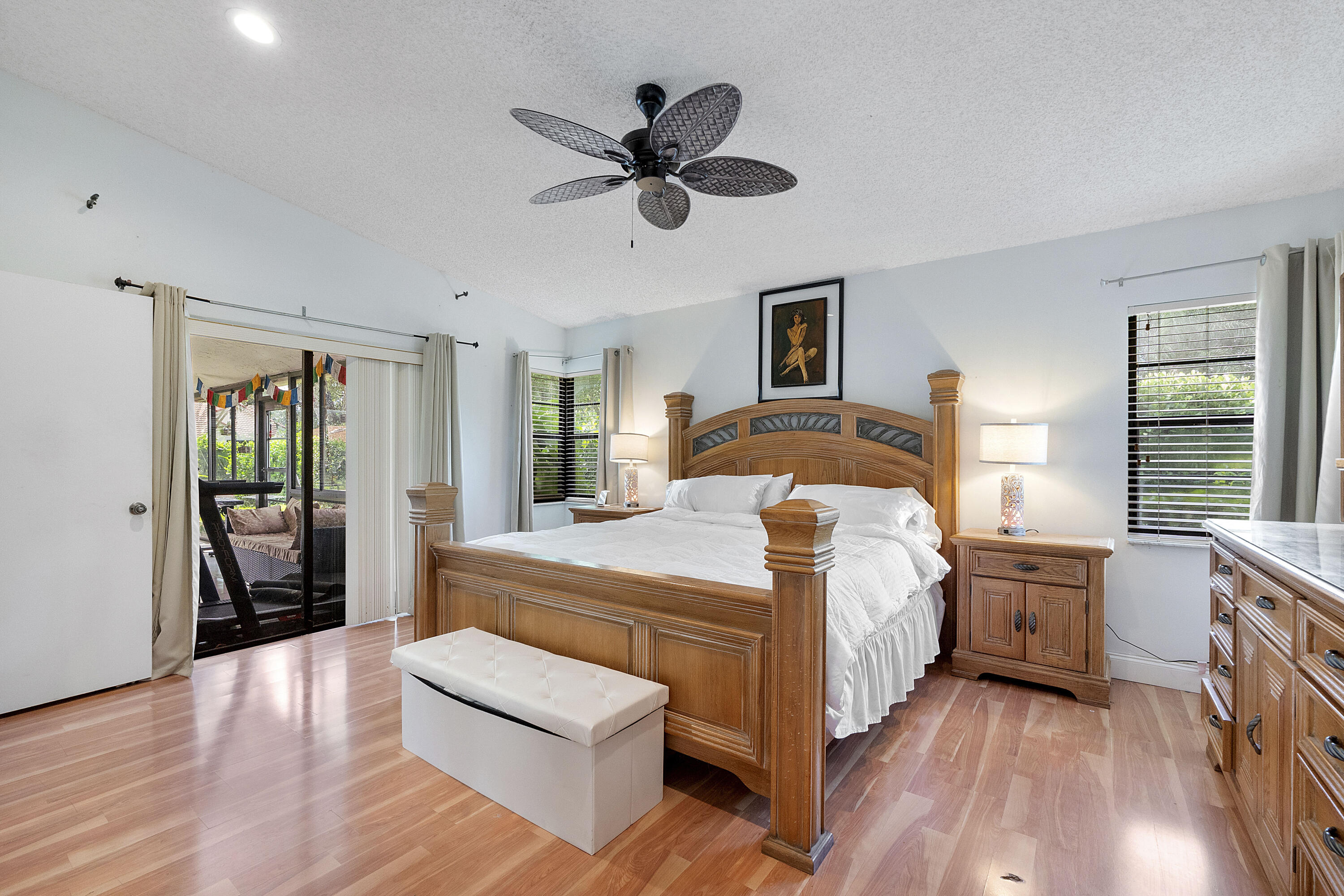 8521 Leeway Ln_037