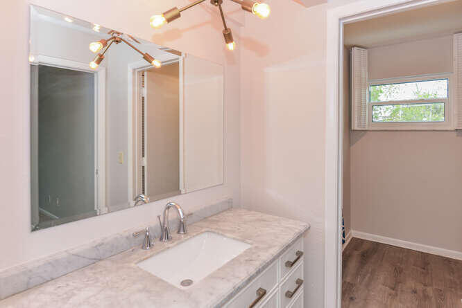 12698 SE Cascades Ct Hobe-small-035-075-
