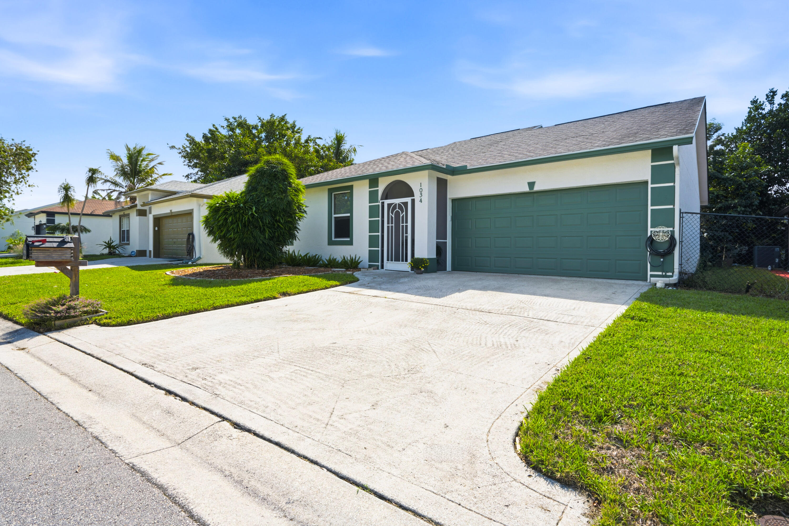 1034-Cape-Cod-Terr-Greenacres-FULL-RES-0