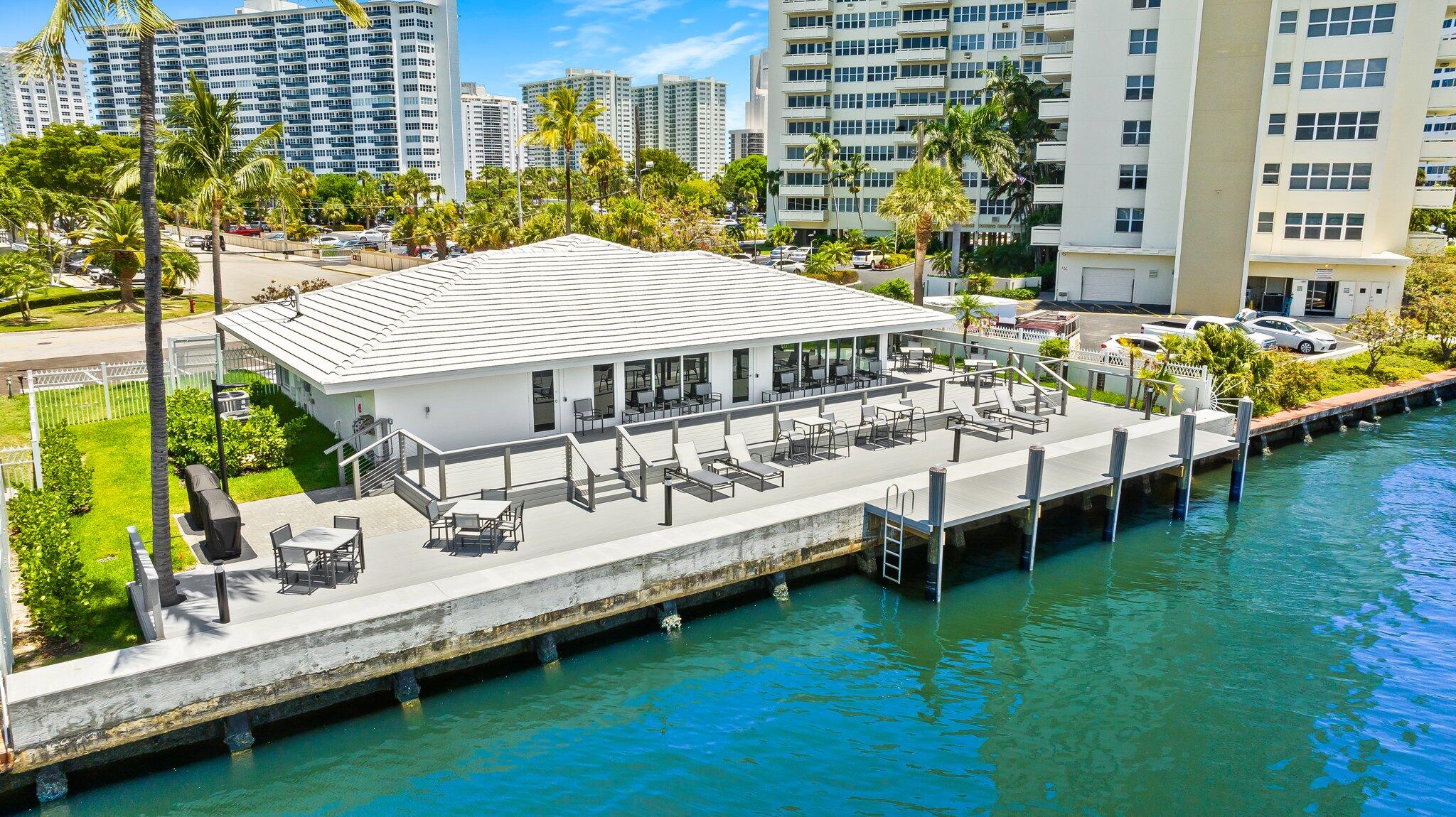 11.5 Clubhouse