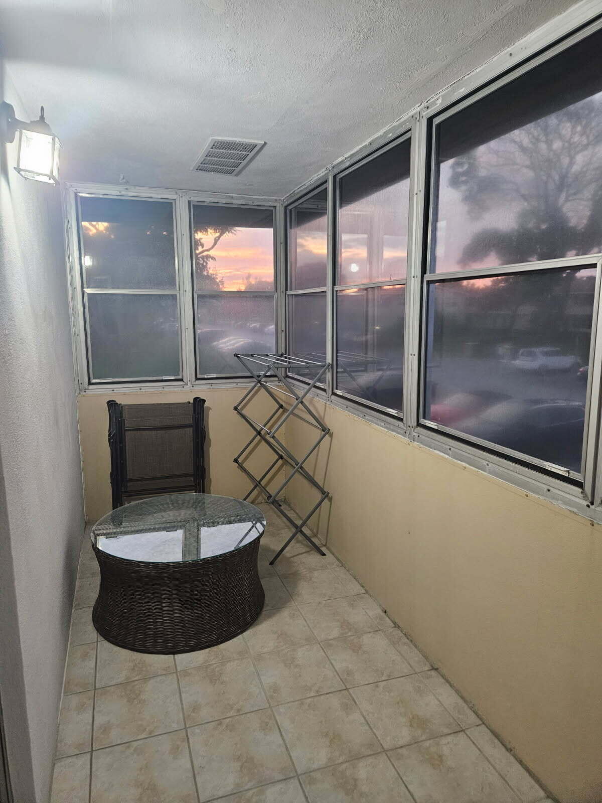 Enclosed balcony