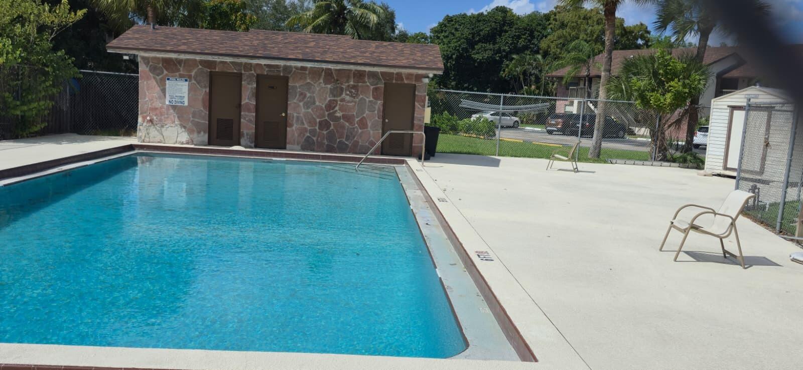 Shaker Woods Commons Community Pool