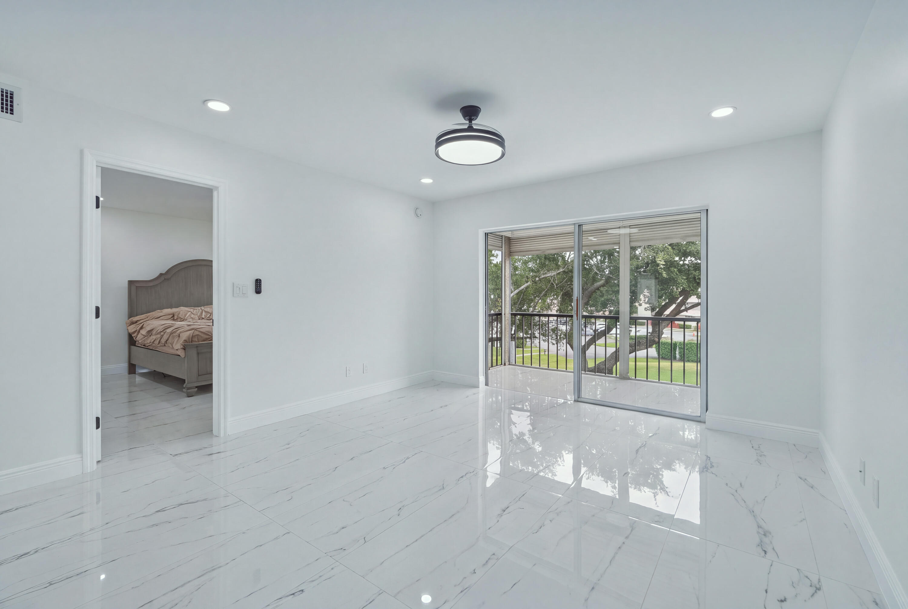 9. Living Room Some MBR