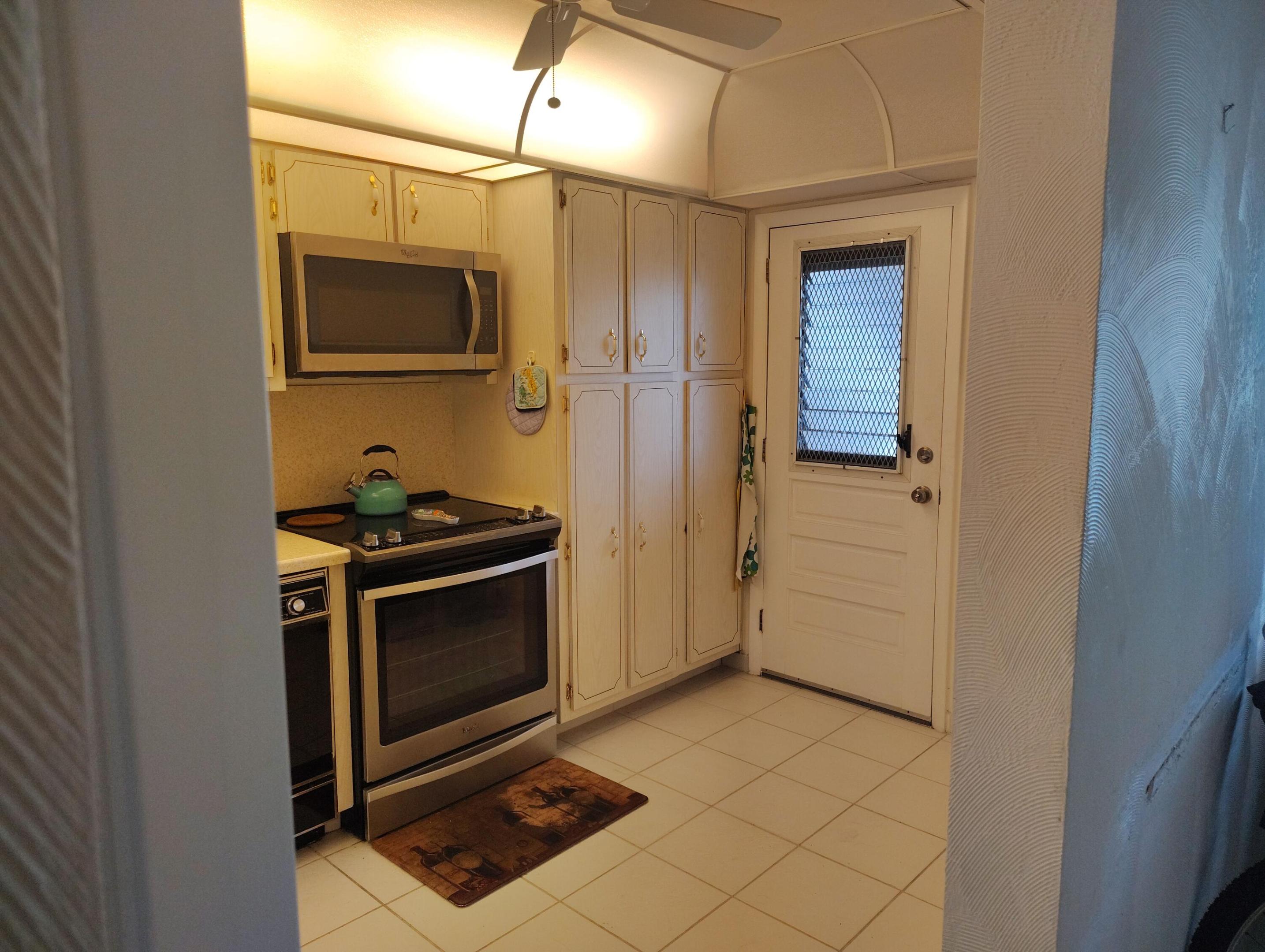 Kitchen 2