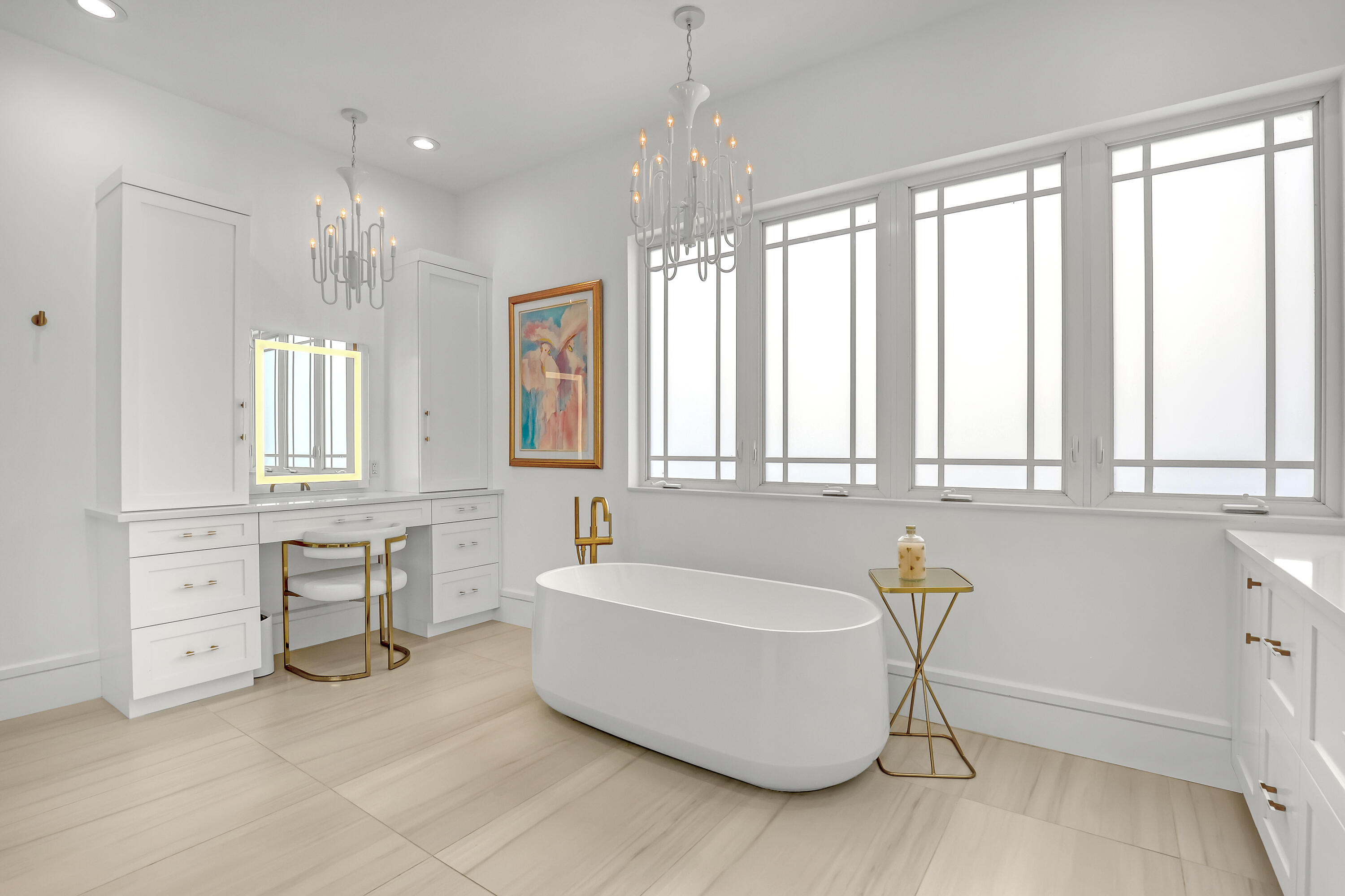 DOWNSTAIRS MASTER BATH