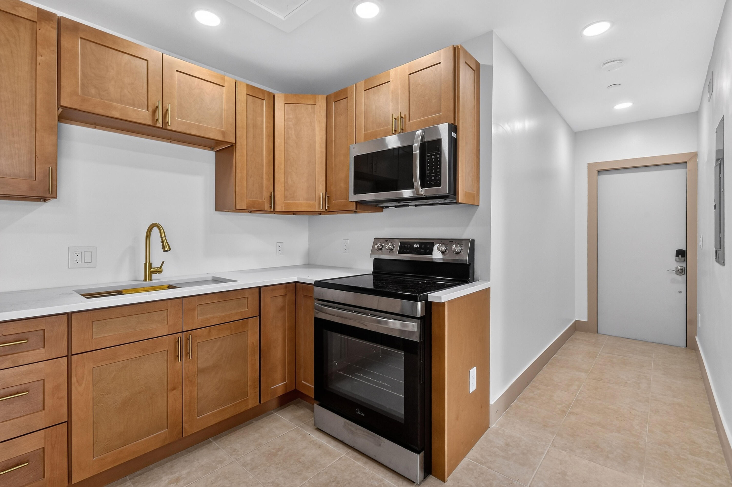 5419SpruceAve(4) 5419SpruceAve(4)