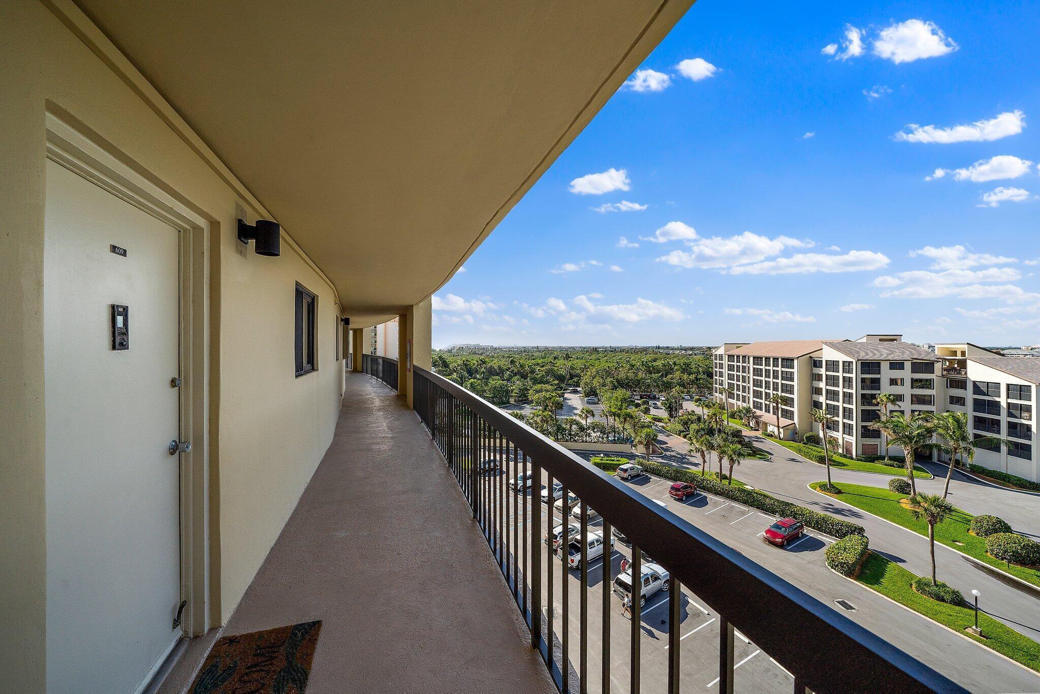 001-100OceanTrailWay609-Jupiter-FL-SMALL
