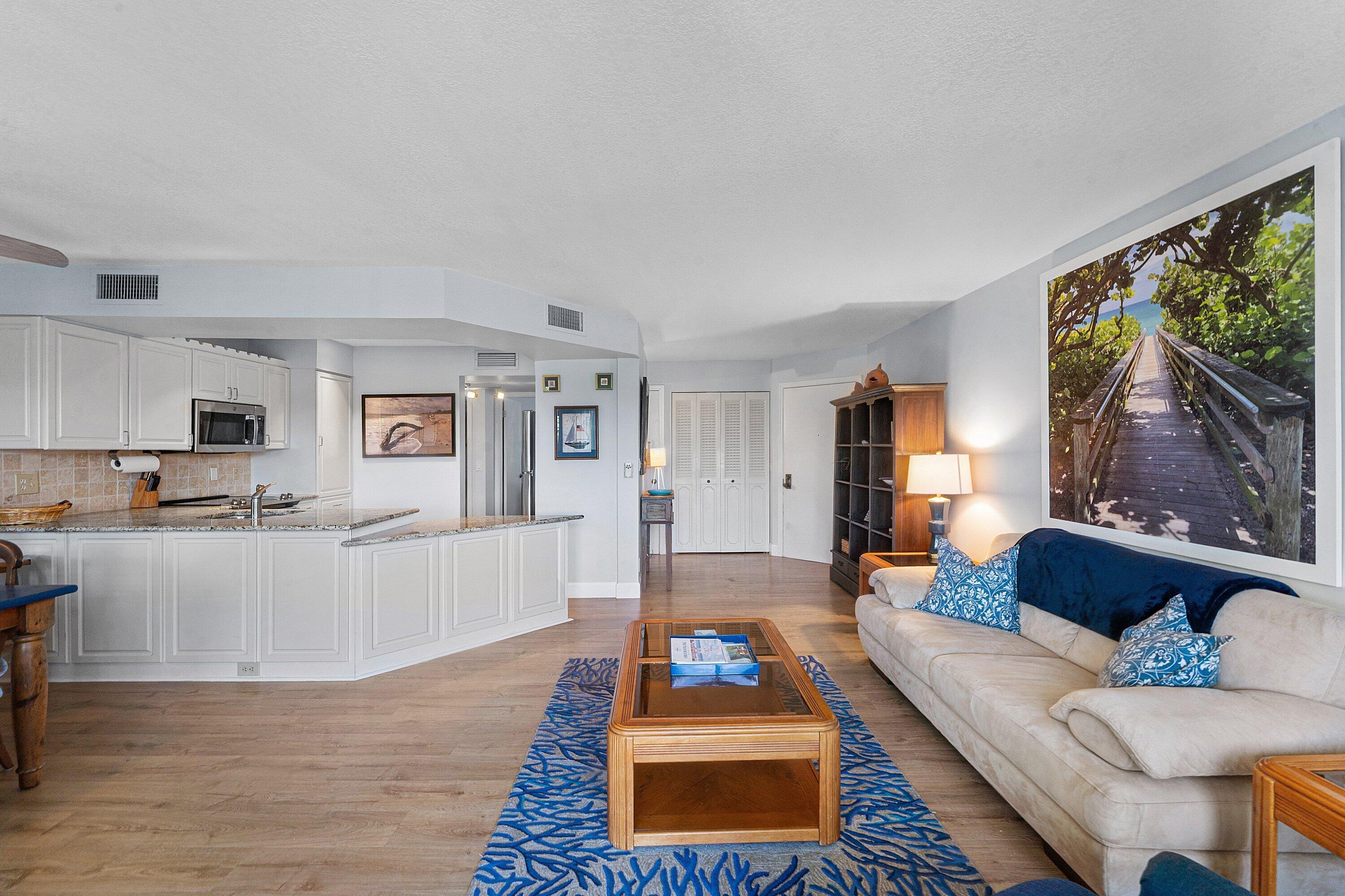 011-1605SouthUSHighway1-301V6-Jupiter-FL