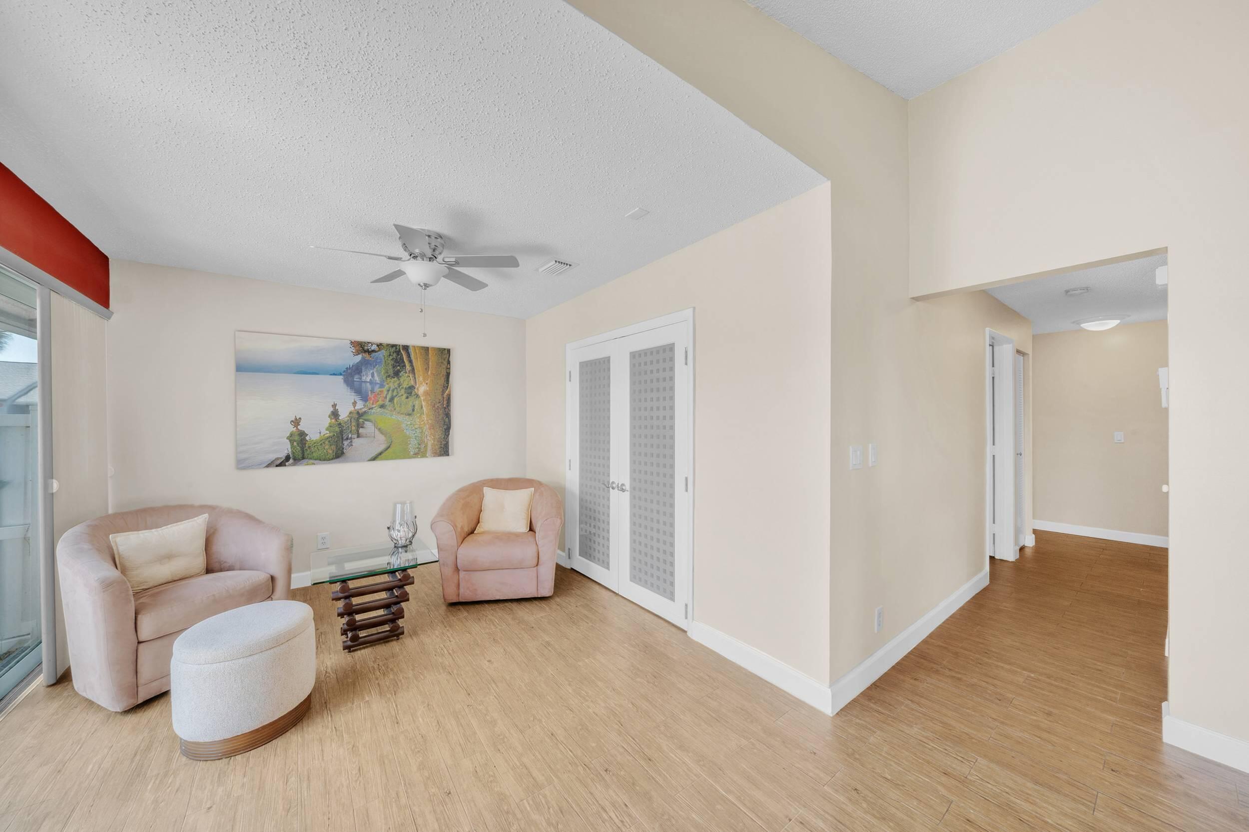 Family Room - Sitting Area