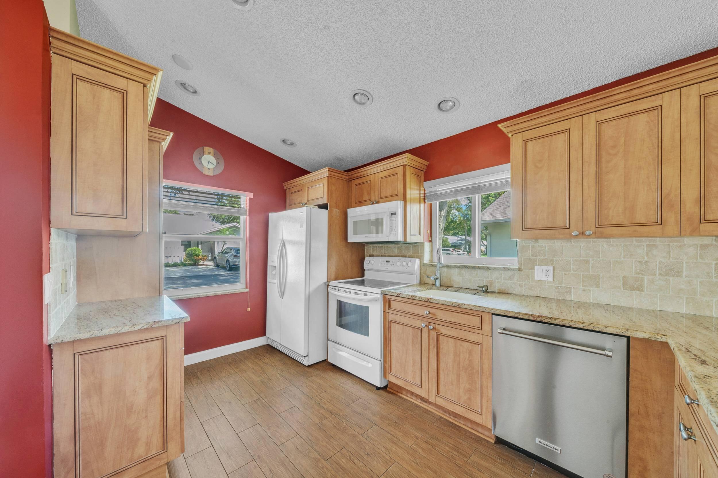Kitchen 4