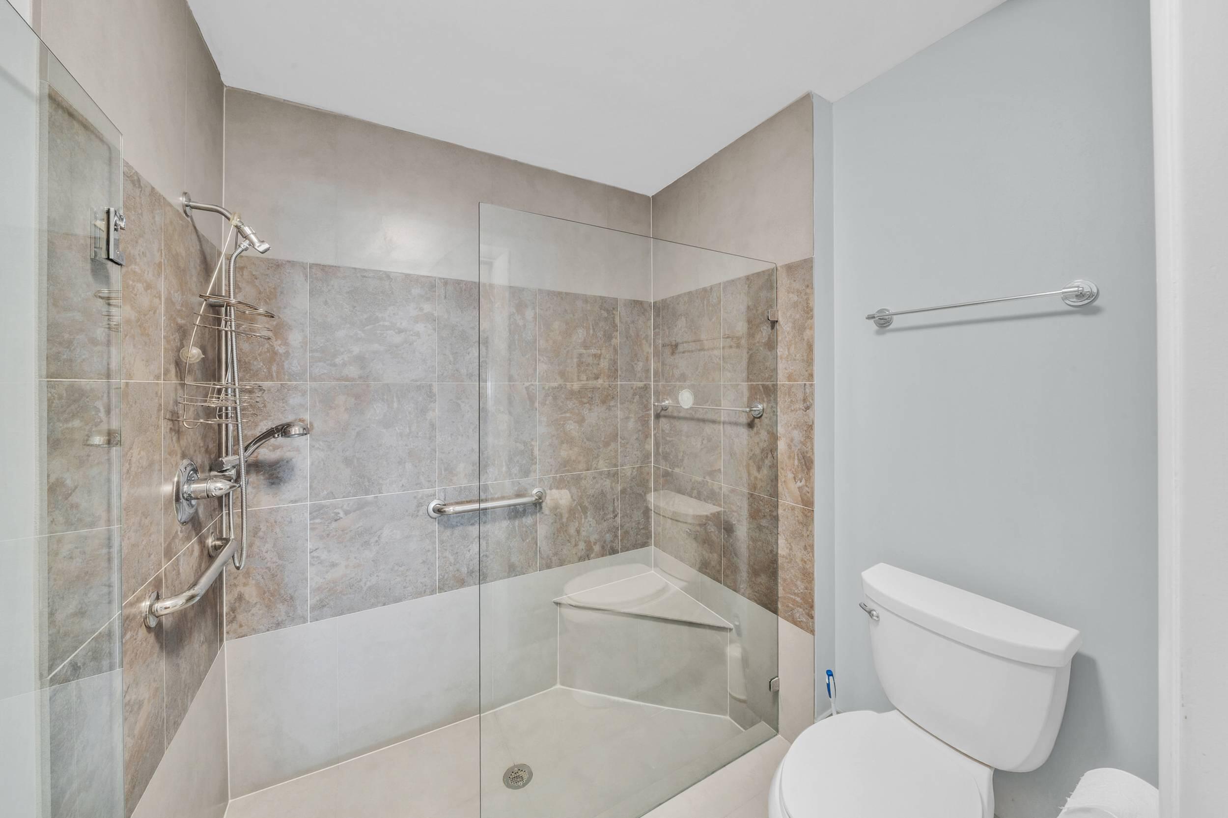 Main Bathroom 3 Main Bathroom 3