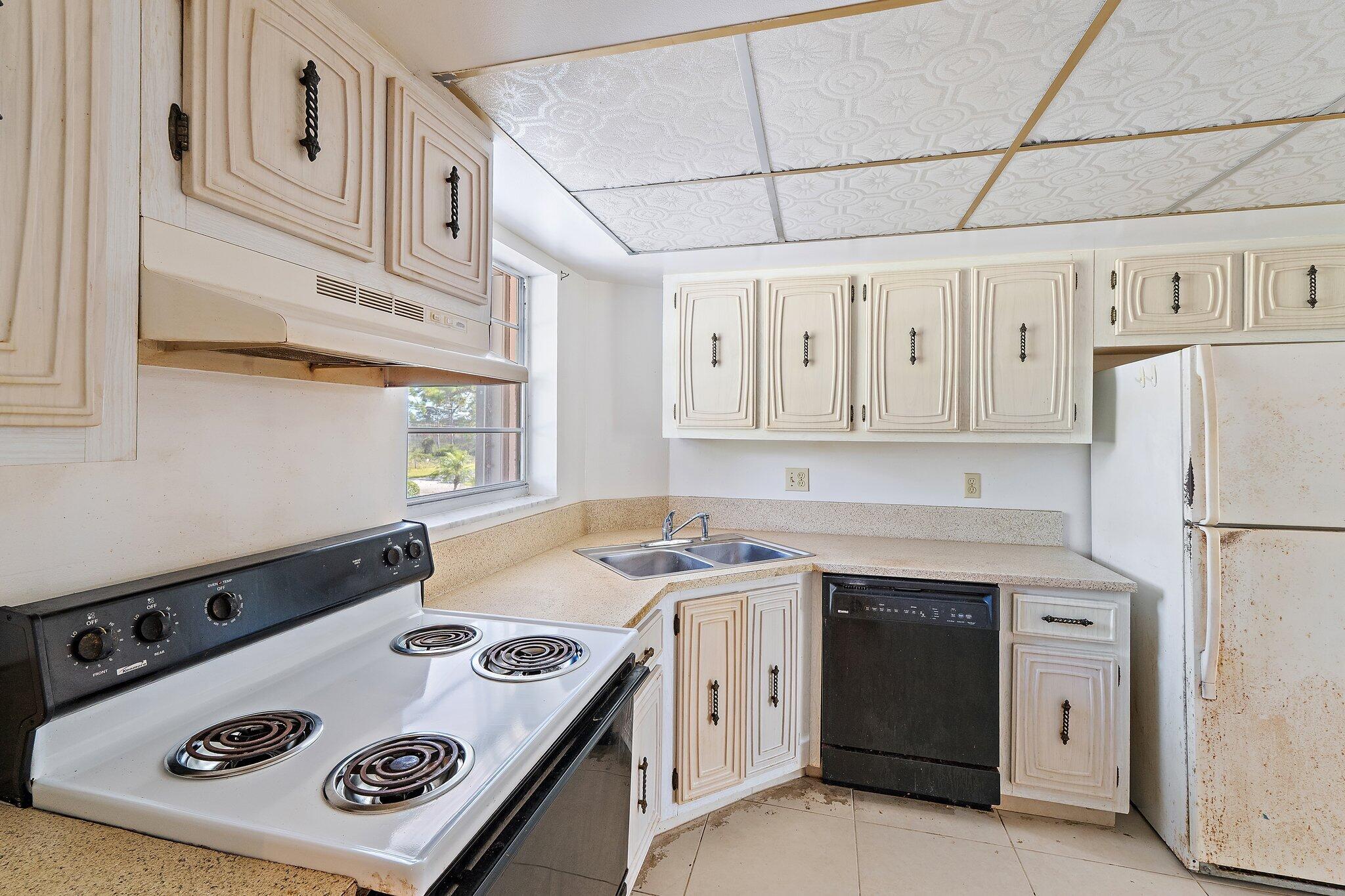 018-18081SECountryClubDr-Jupiter-SMALL