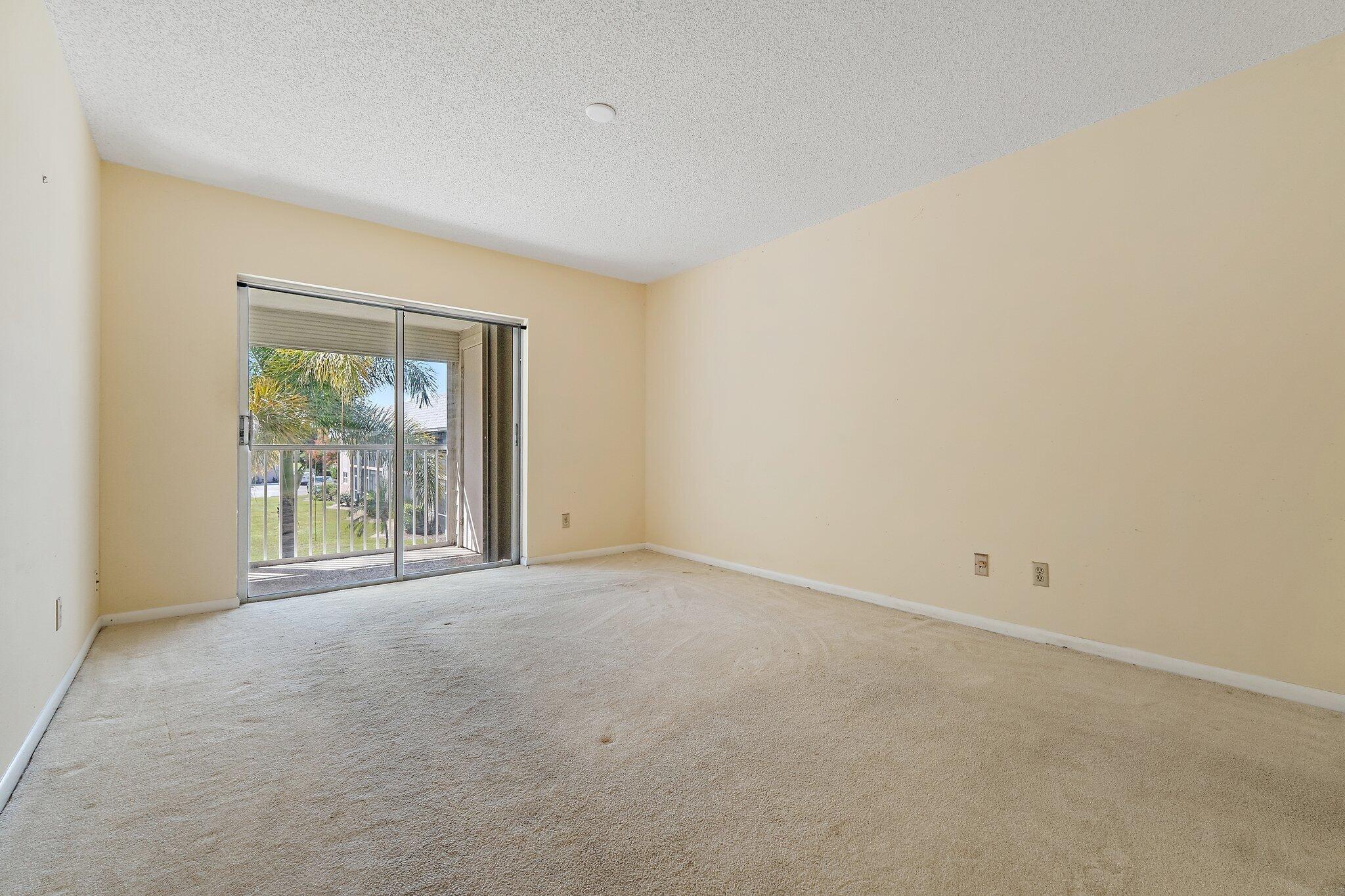 028-18081SECountryClubDr-Jupiter-SMALL