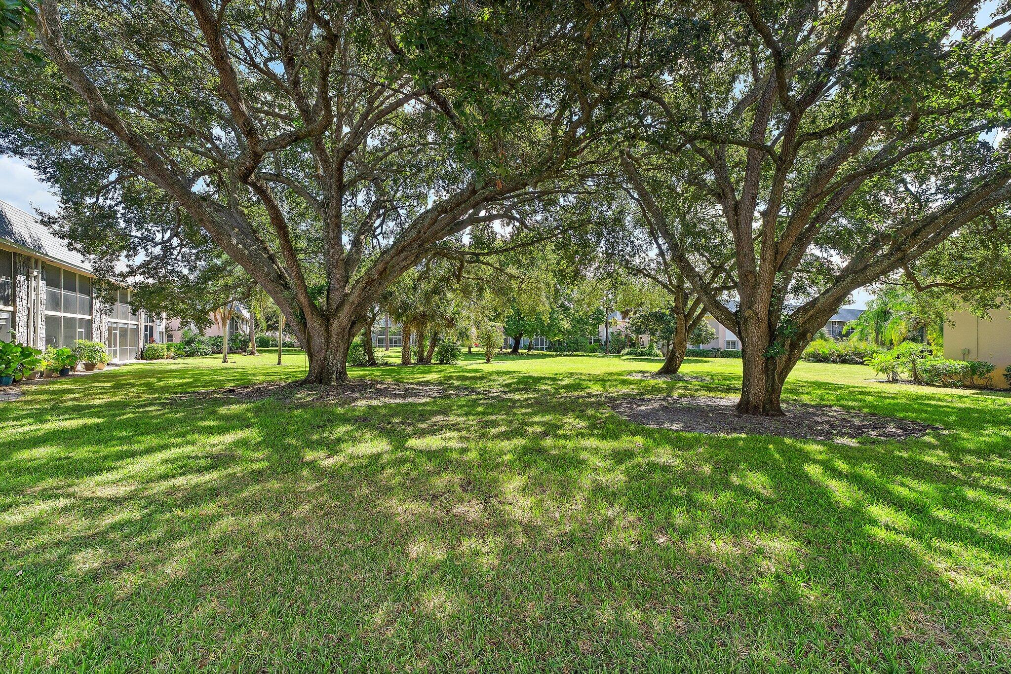 037-18081SECountryClubDr-Jupiter-SMALL