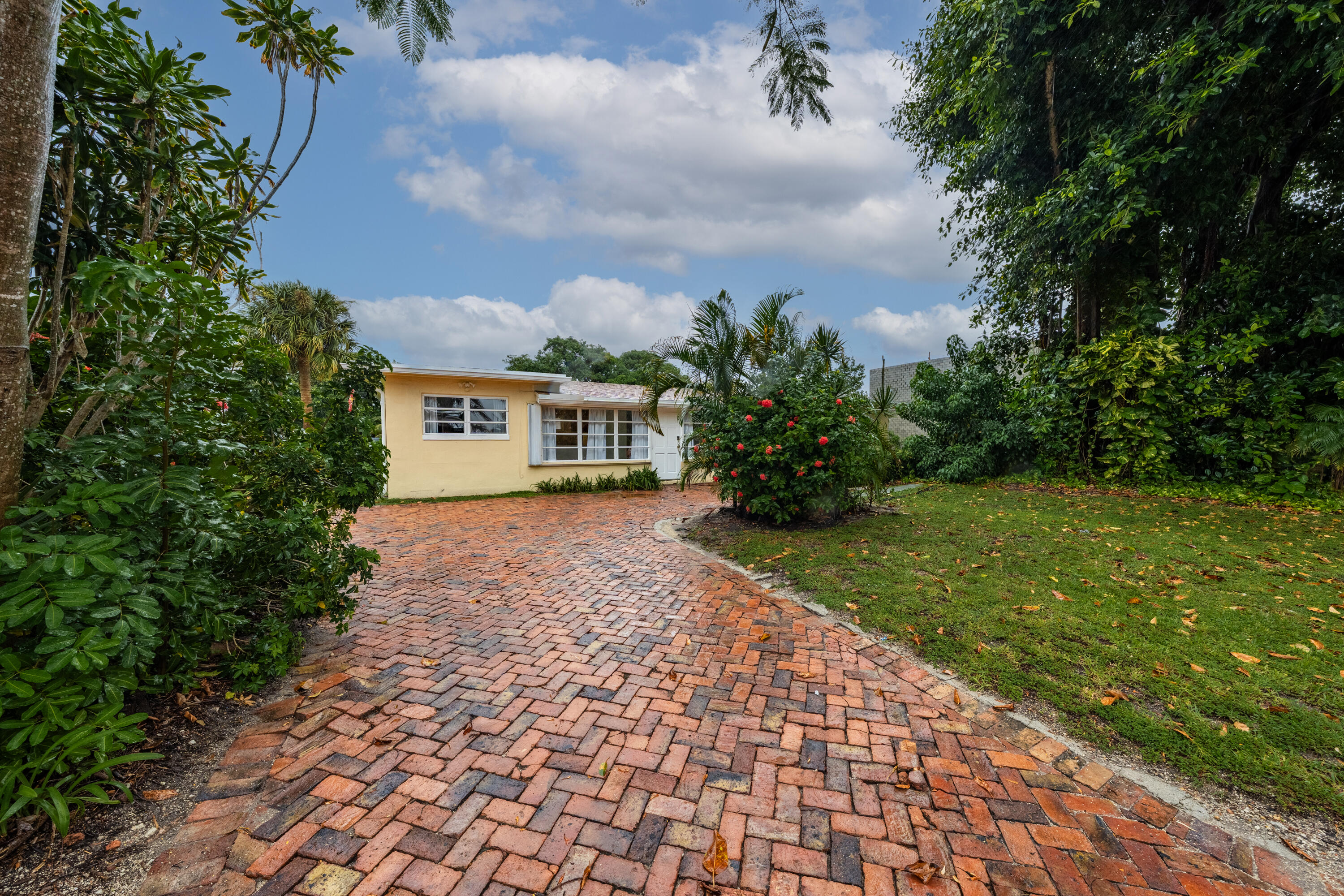 FRONT YARD