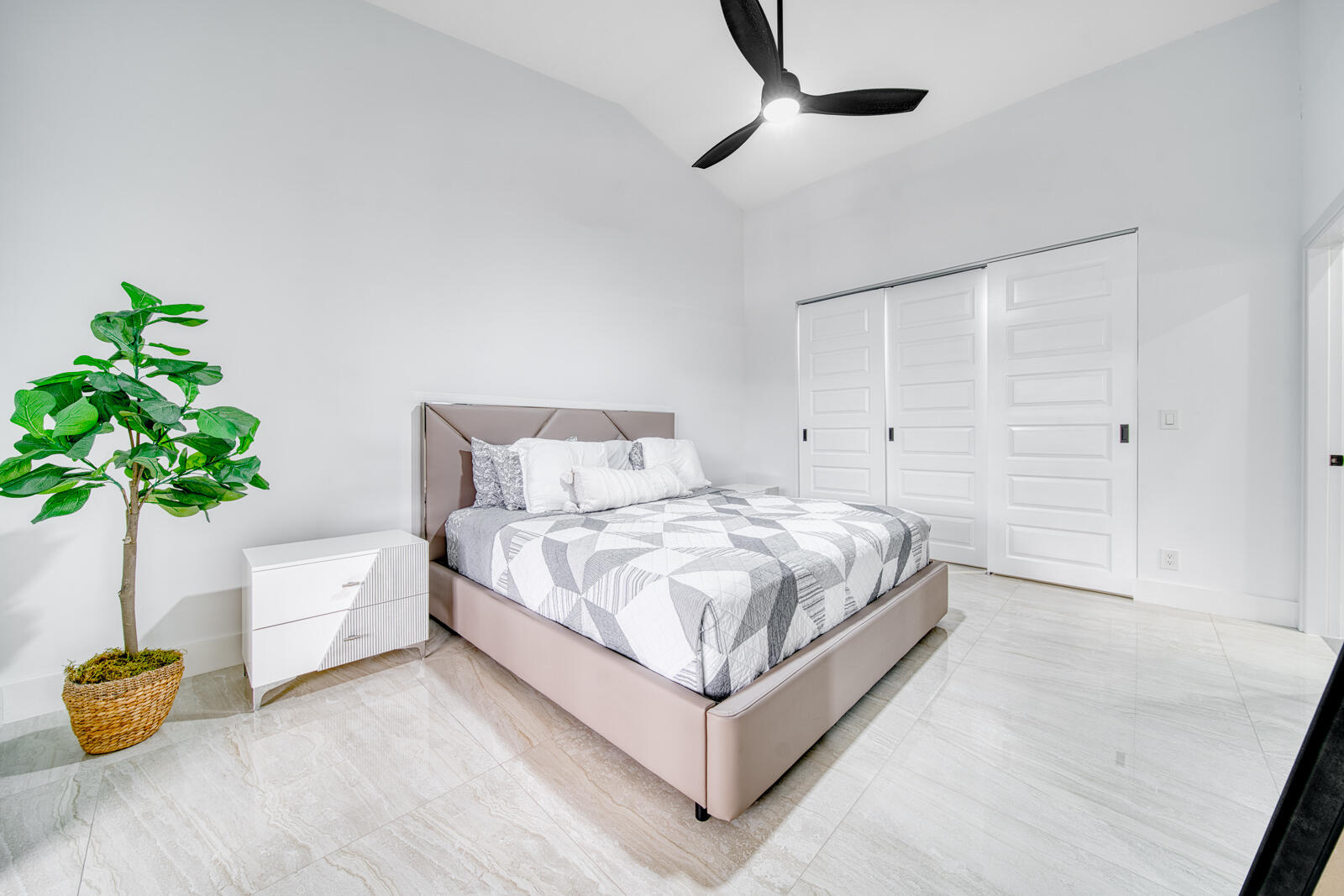 Spacious with abundant natural light, and Porcelain tile flooring