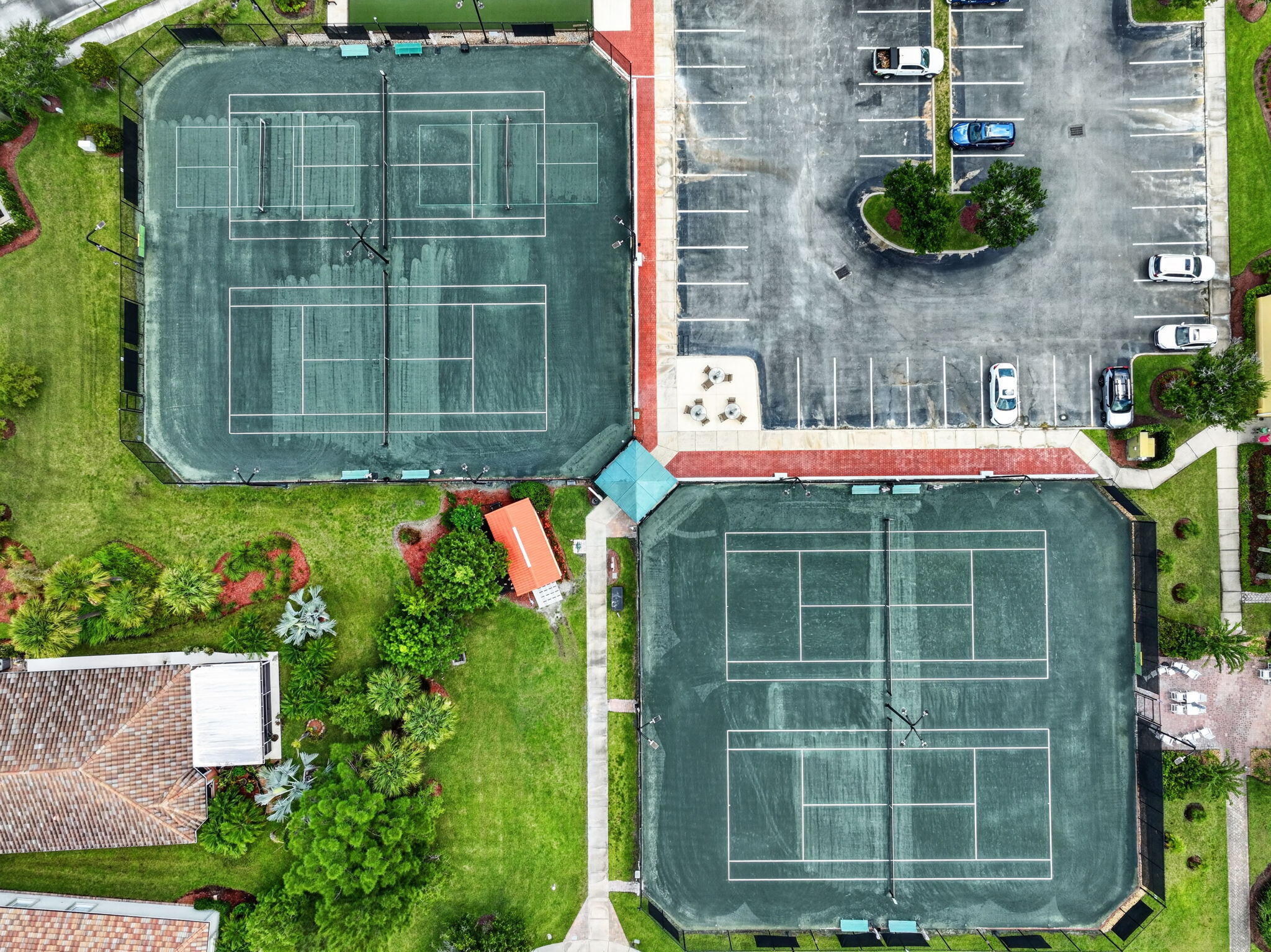 Tennis/Pickle Ball Courts