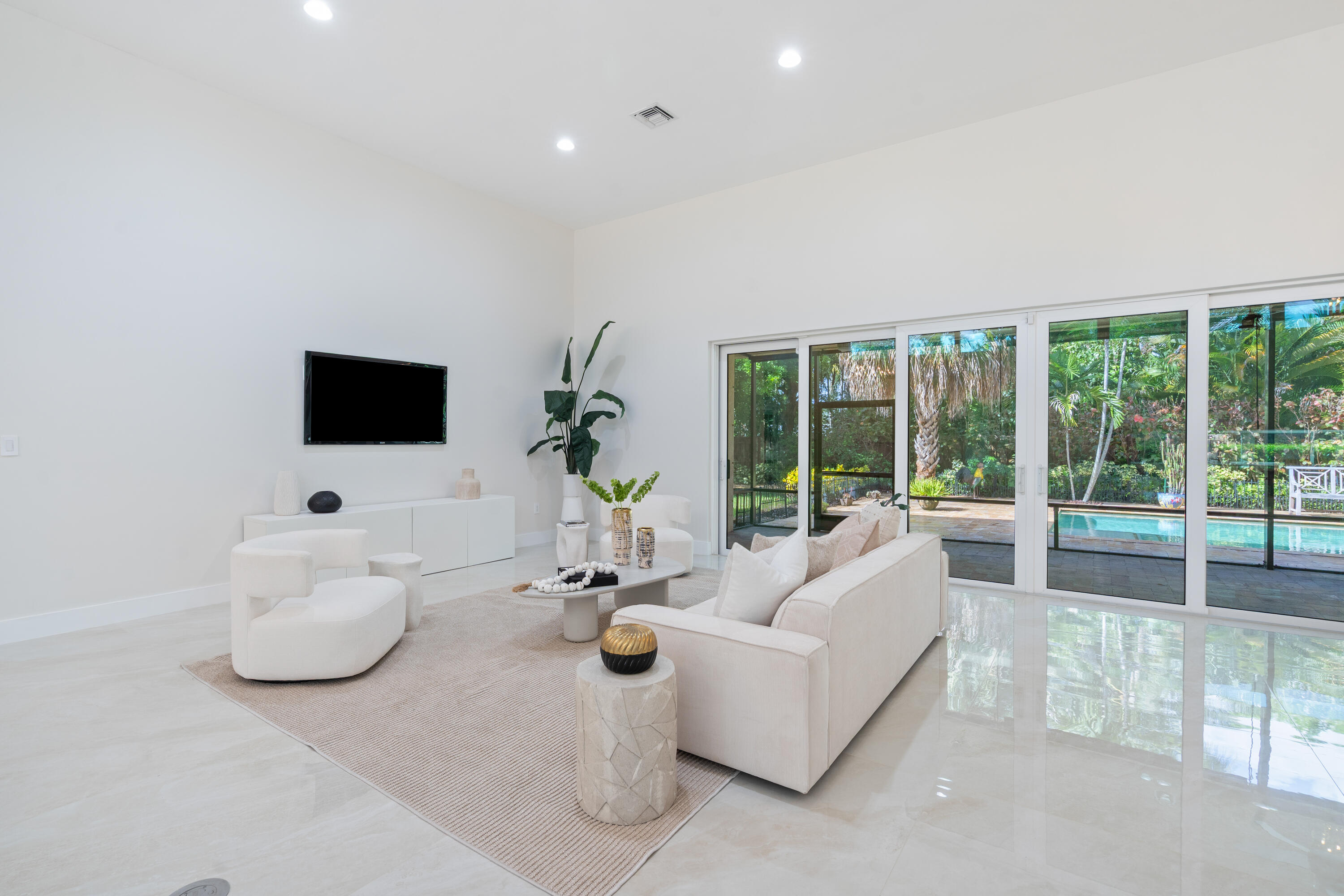 01-2701 NE 2nd Ave Wilton Manros, FL-107