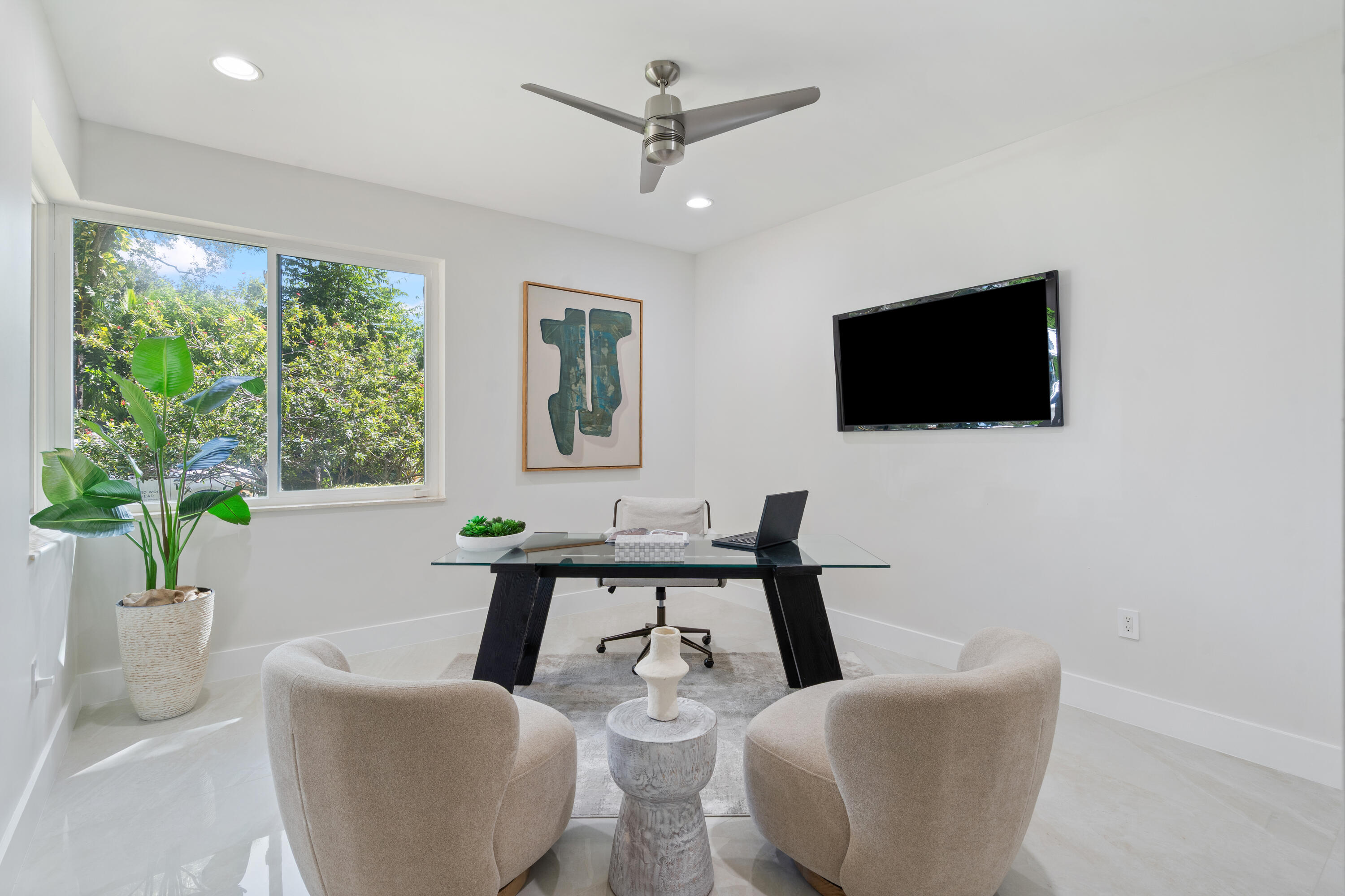 21-2701 NE 2nd Ave Wilton Manros, FL-123