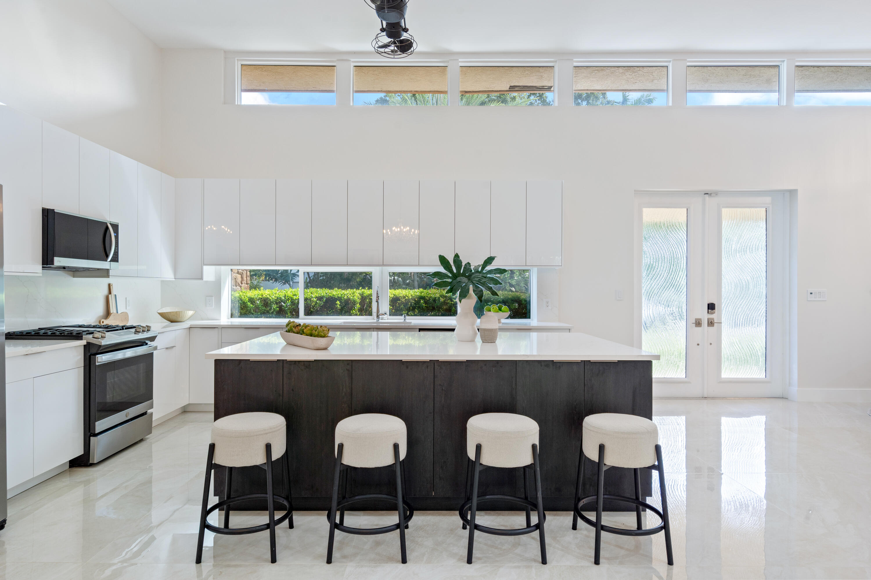 06-2701 NE 2nd Ave Wilton Manros, FL-114