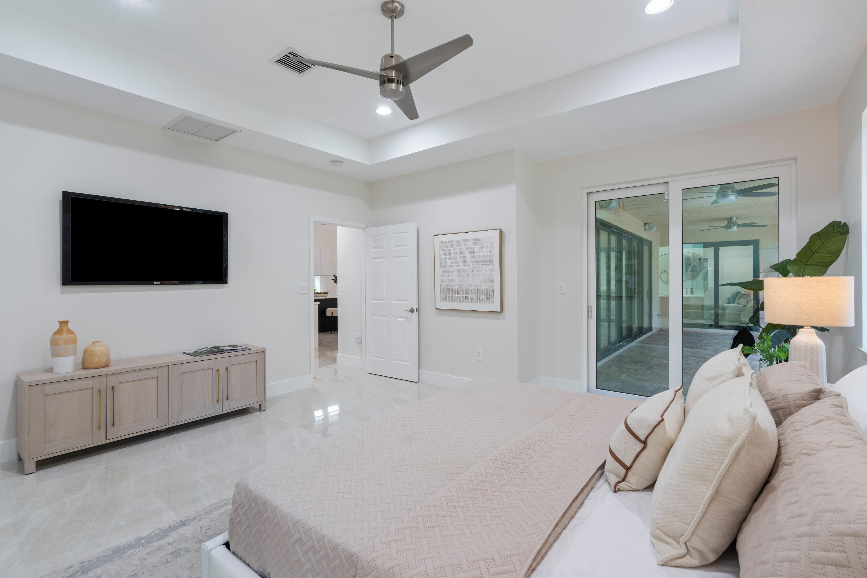14-2701 NE 2nd Ave Wilton Manros, FL-102