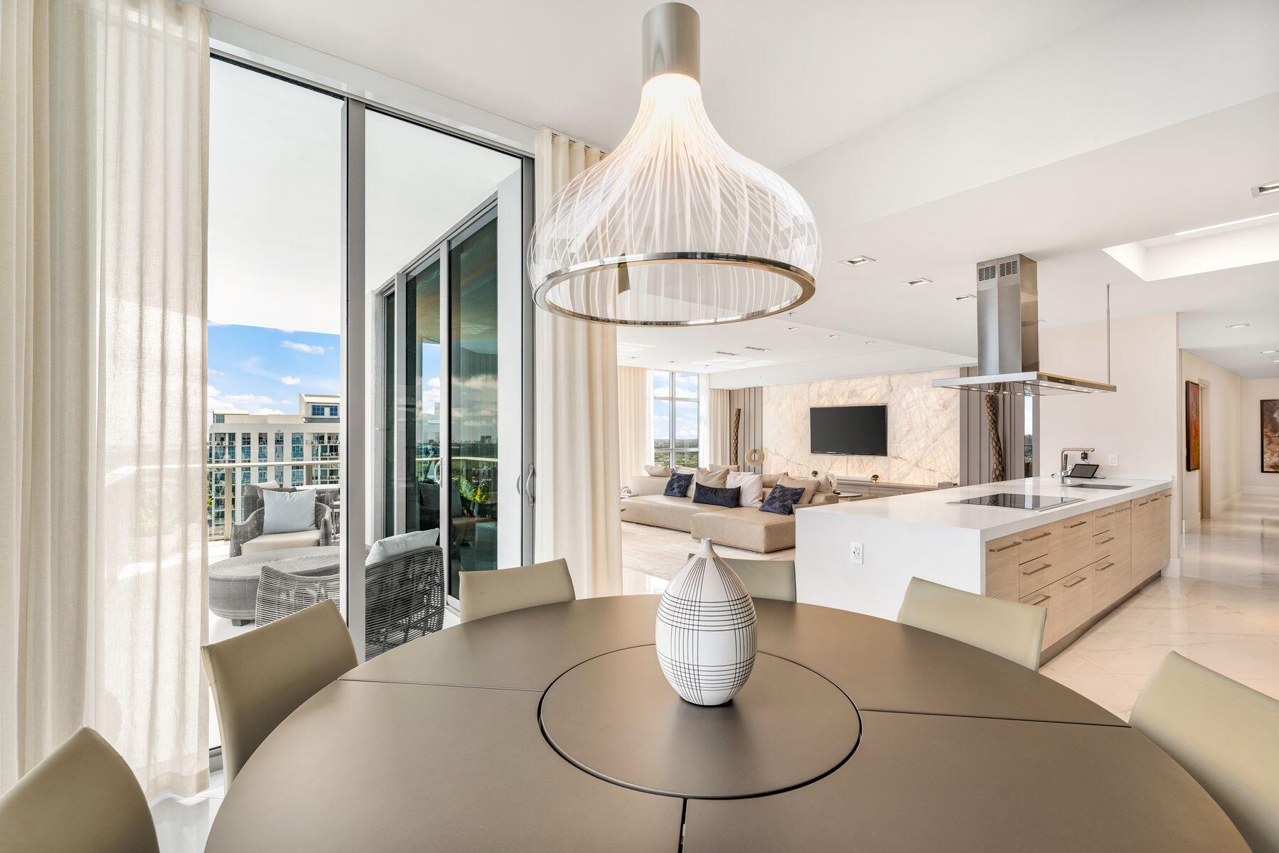 17301 Biscayne Blvd_1oakstudios_15