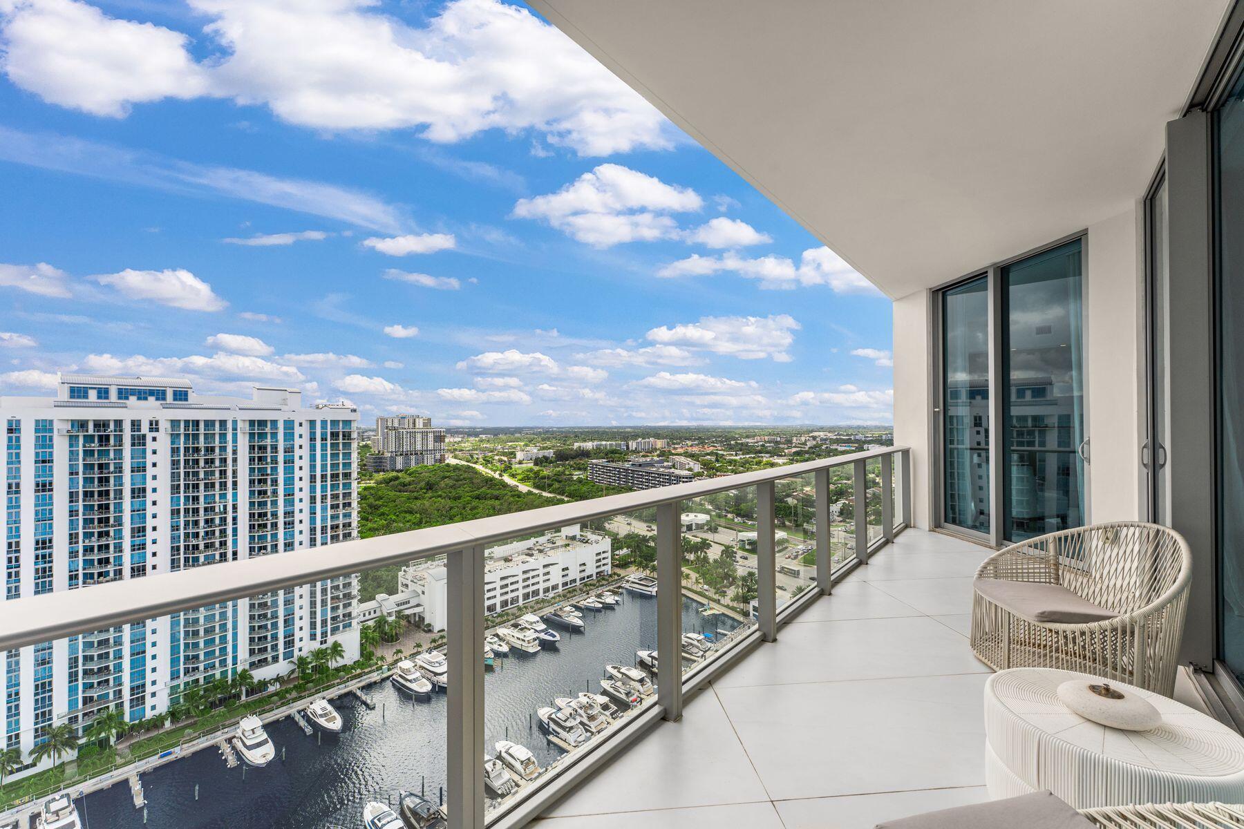 17301 Biscayne Blvd_1oakstudios_40