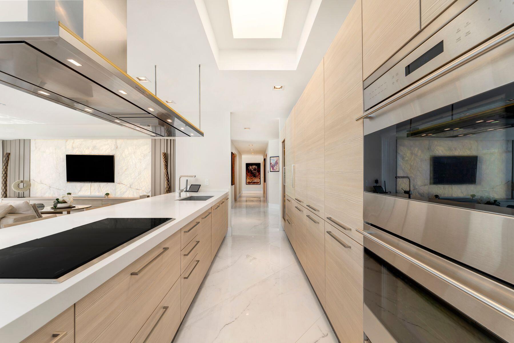 17301 Biscayne Blvd_1oakstudios_03