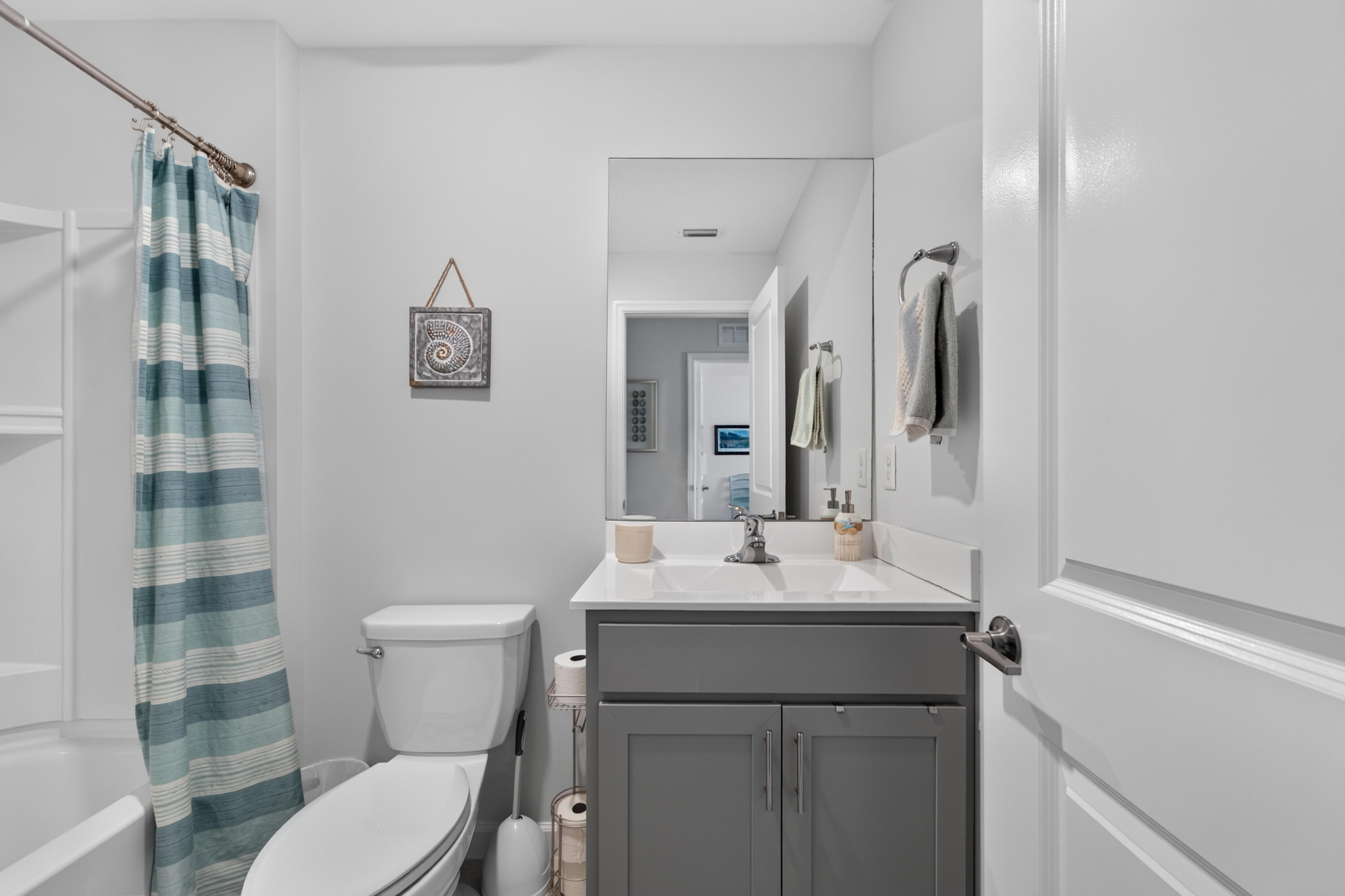 2nd Bathroom