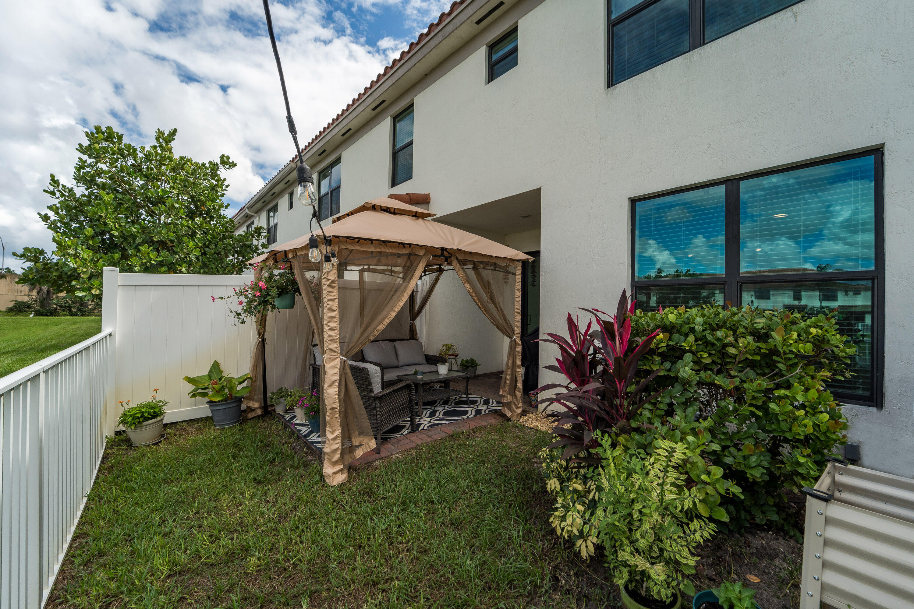 Lanai Green Space