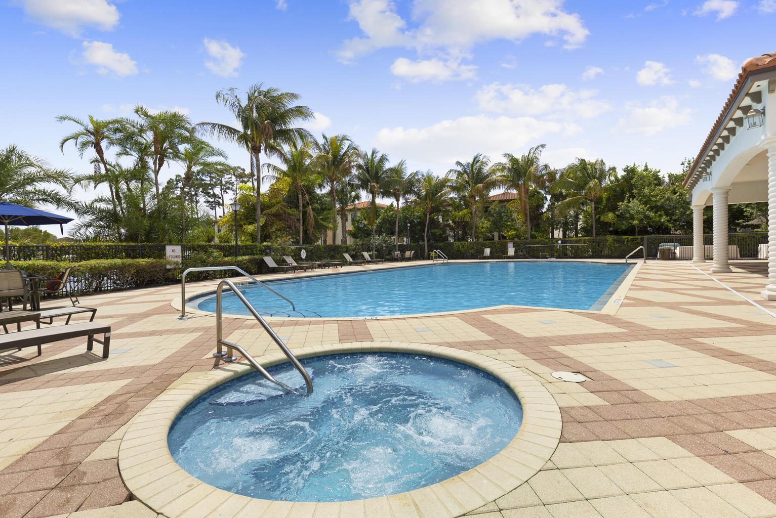 Pool Jacuzzi