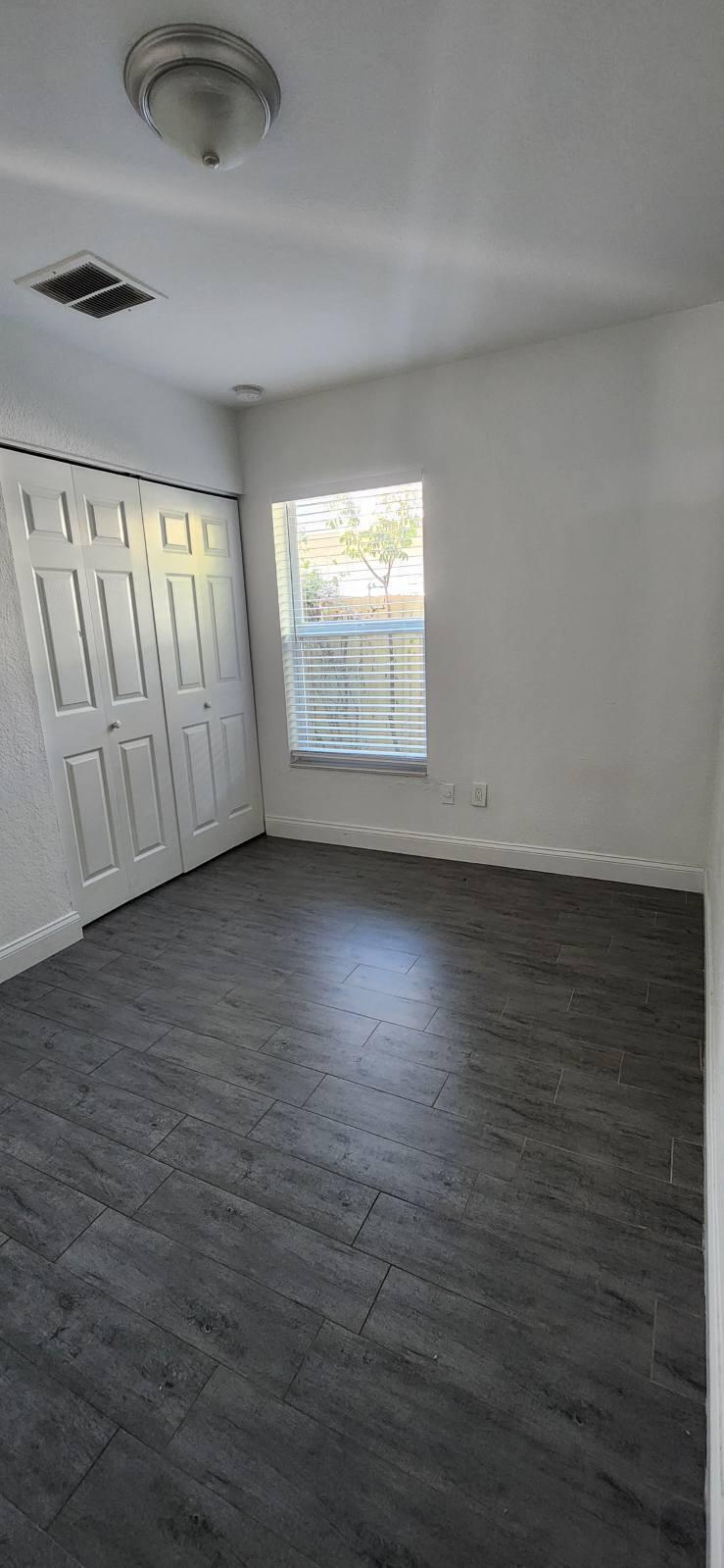 1408 Florida A Bedroom
